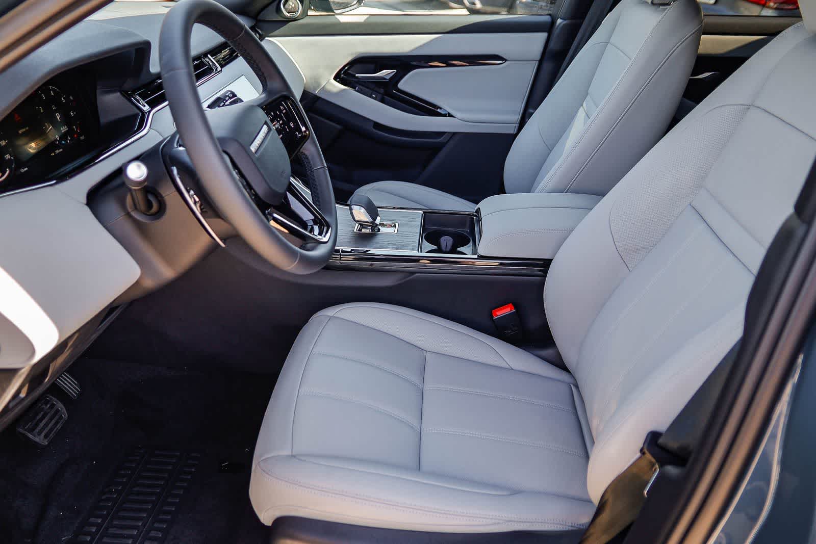 Thumbnail: 2026 Land Rover Range Rover Evoque - 19