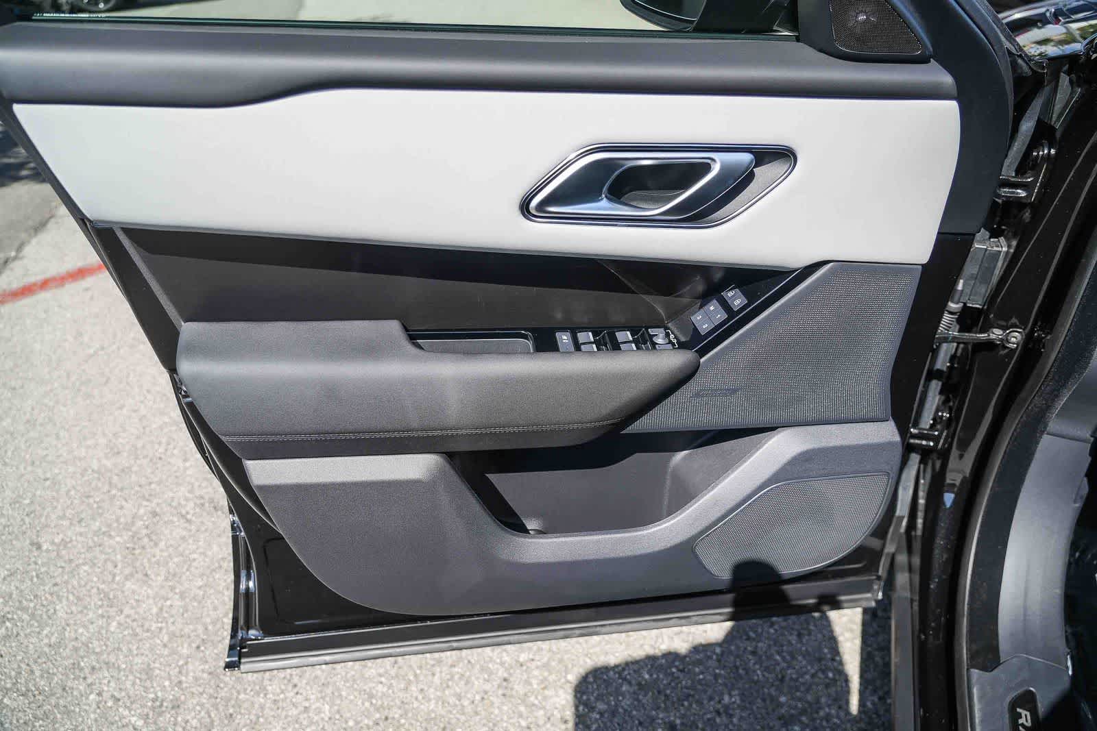 Thumbnail: 2026 Land Rover Range Rover Velar - 20