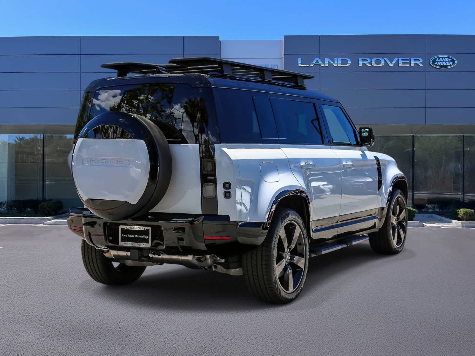 Thumbnail: 2026 Land Rover Defender - 4
