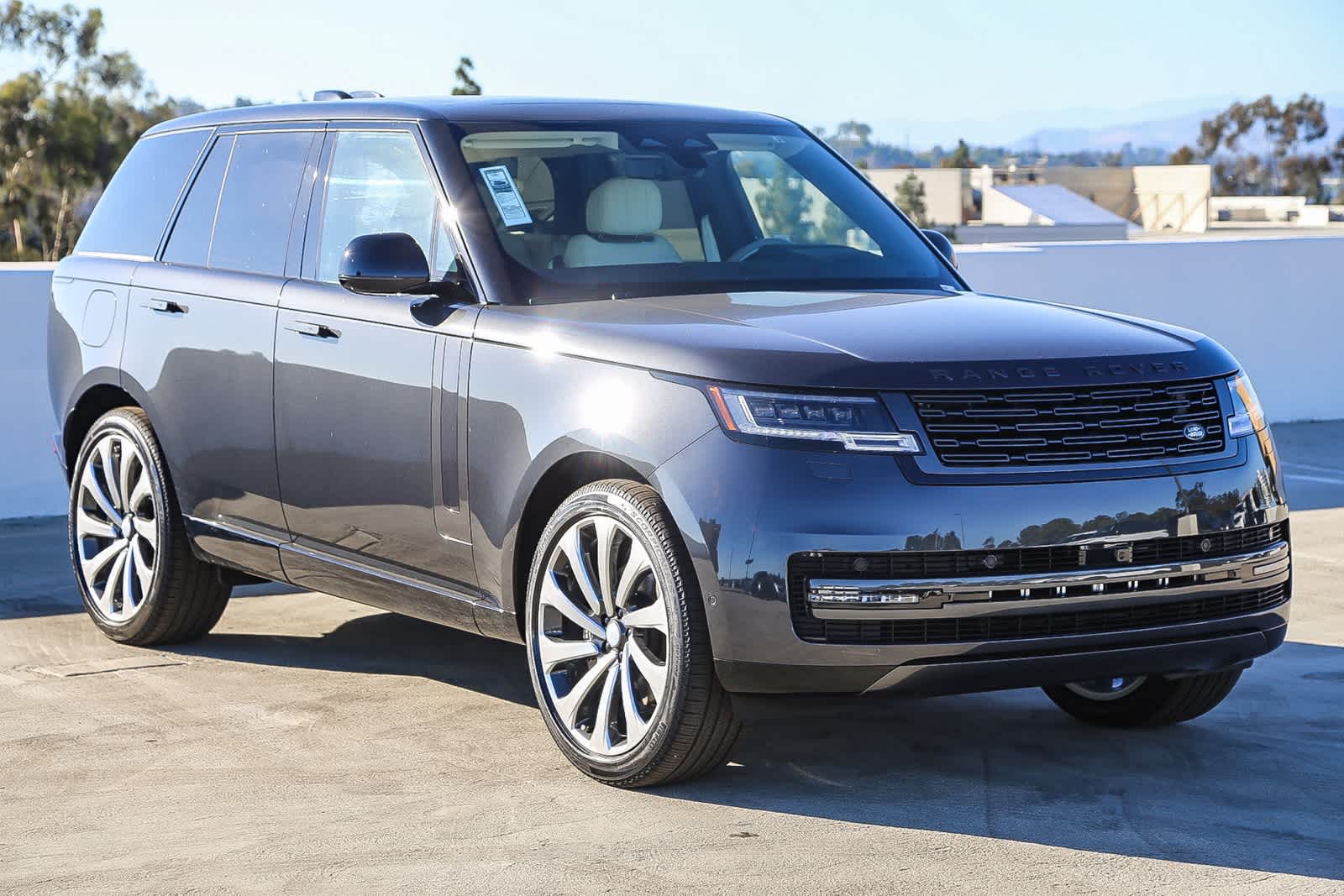 Thumbnail: 2025 Land Rover Range Rover - 3