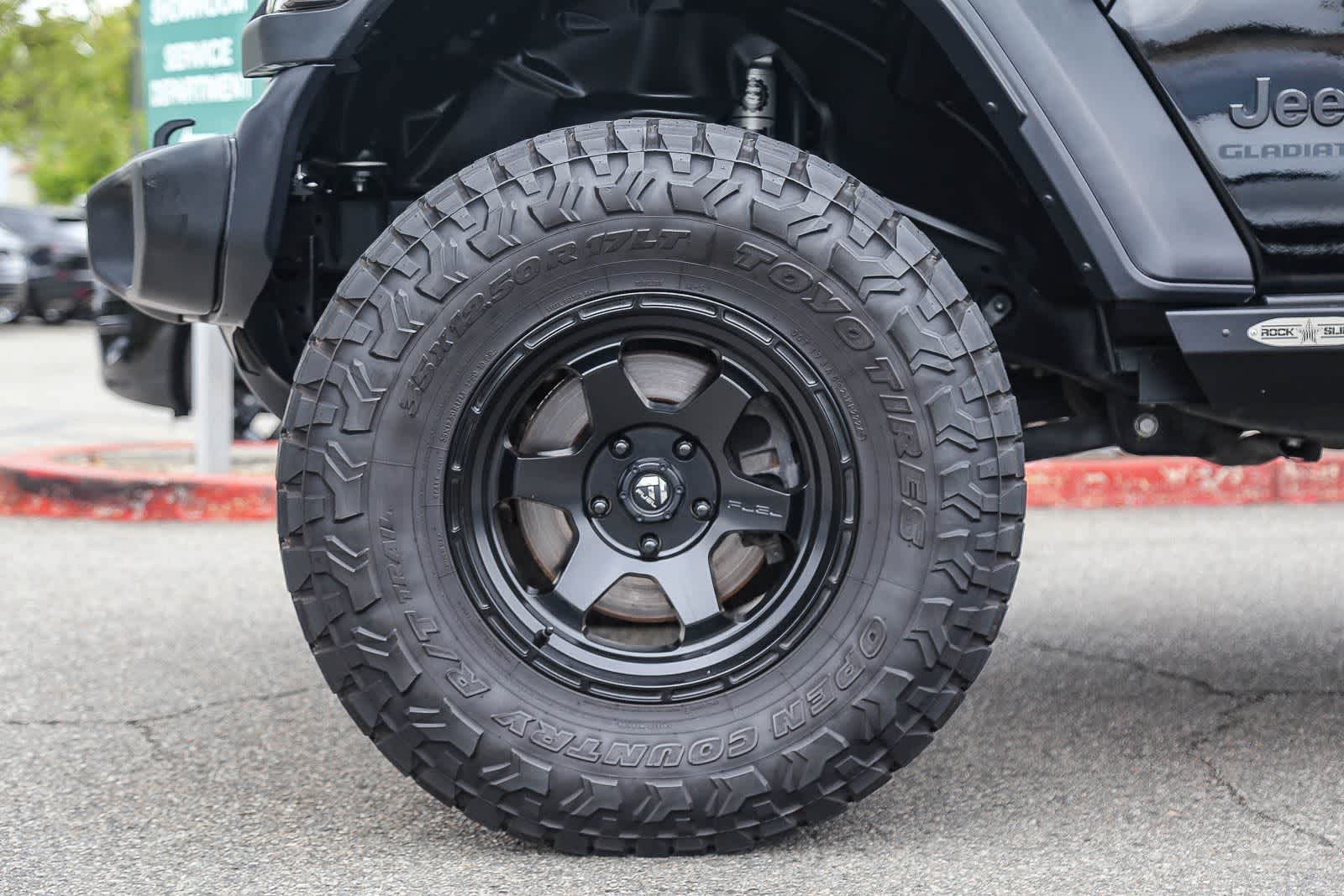 Thumbnail: 2020 Jeep Gladiator - 10