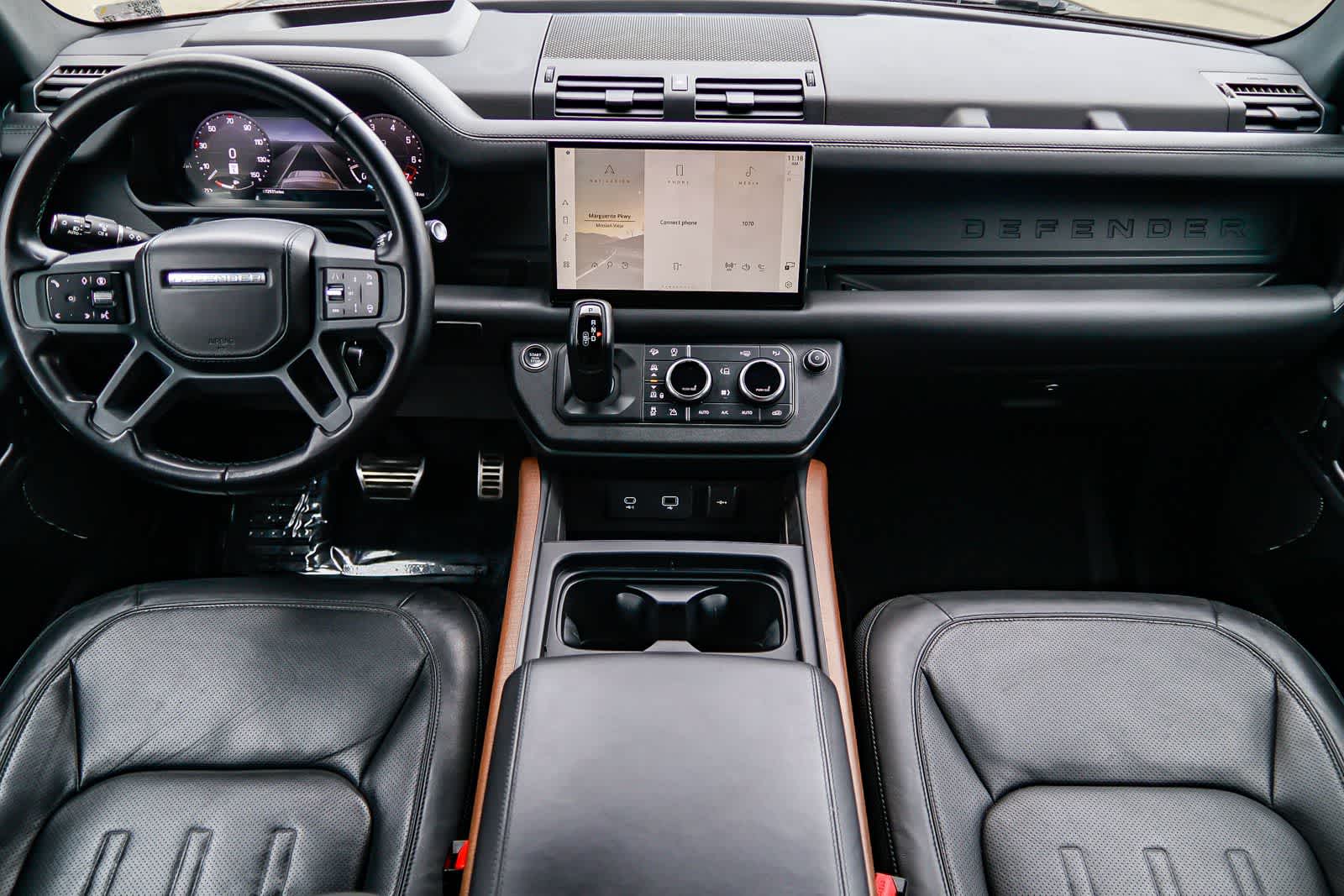 Thumbnail: 2024 Land Rover Defender - 11