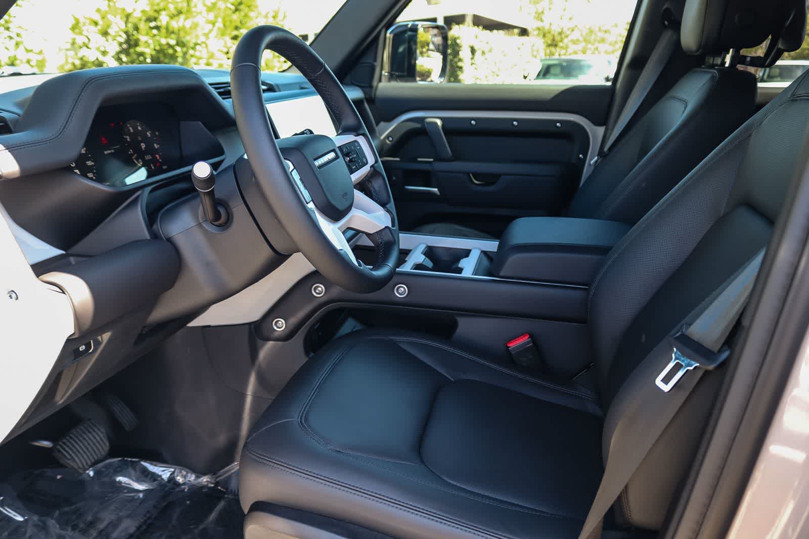 Thumbnail: 2026 Land Rover Defender - 18