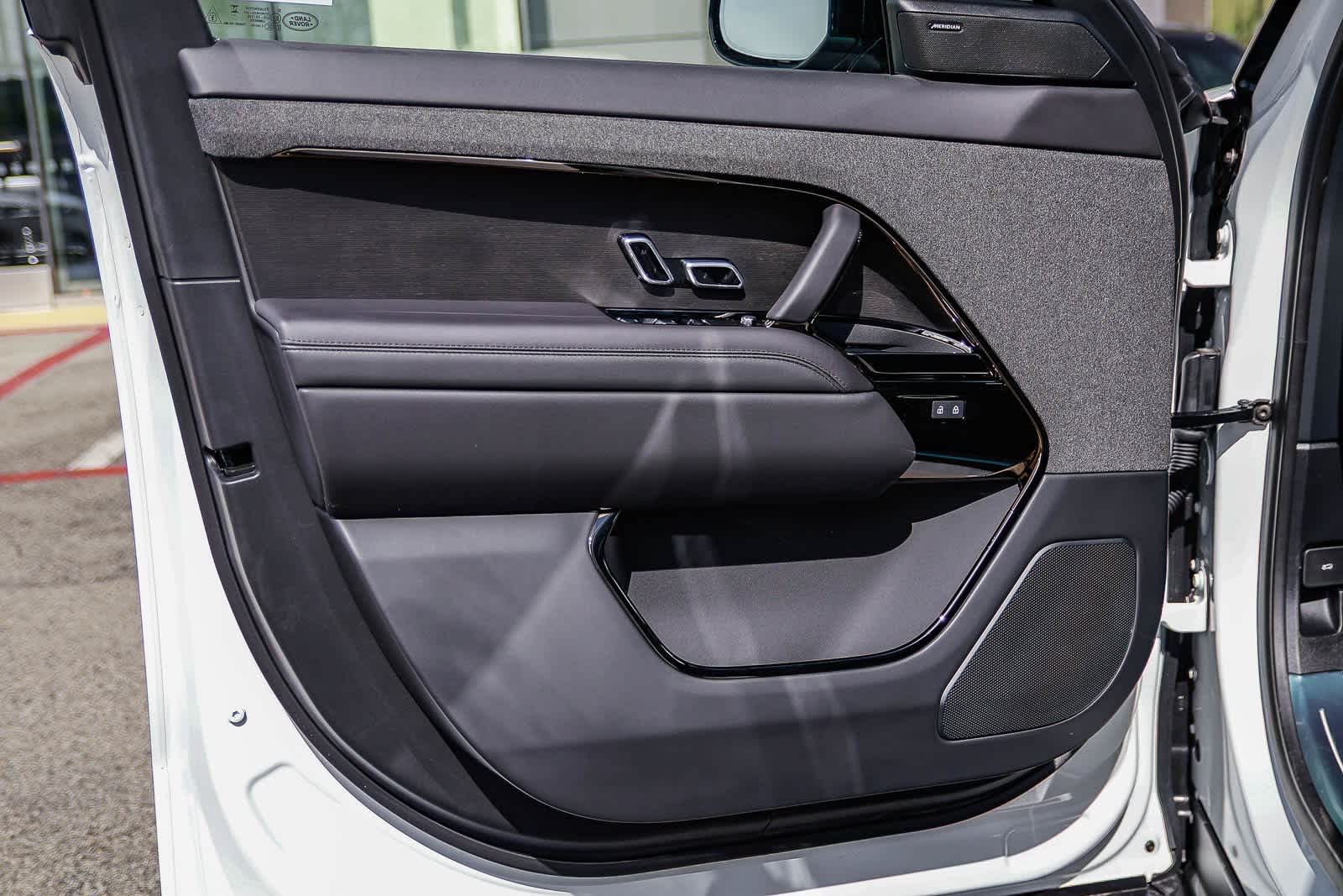 Thumbnail: 2026 Land Rover Range Rover Sport - 21