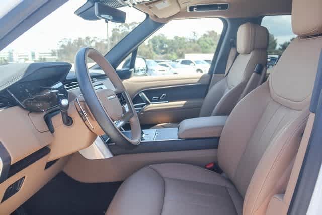 Thumbnail: 2025 Land Rover Range Rover - 18