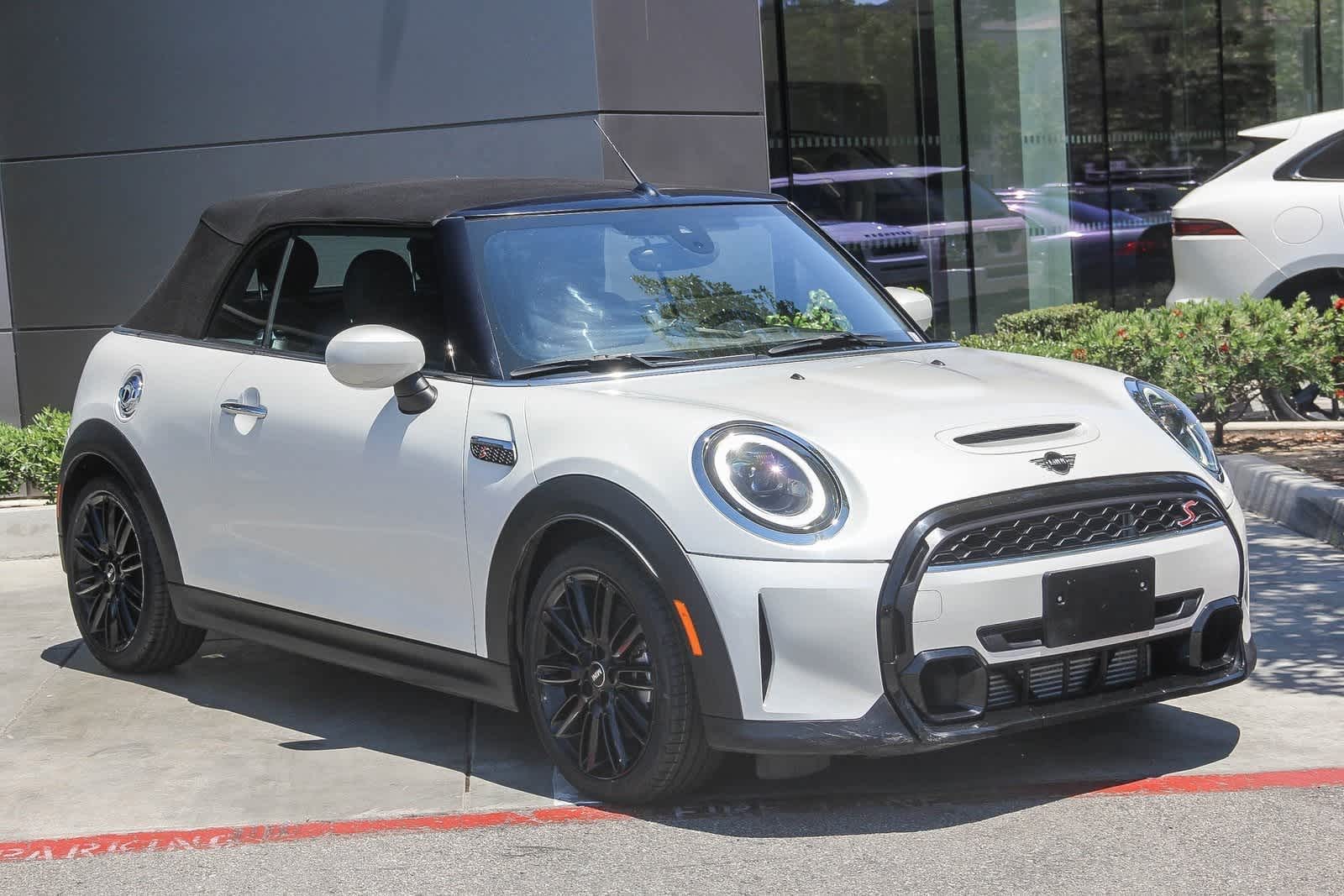 Thumbnail: 2024 MINI Cooper Convertible - 3