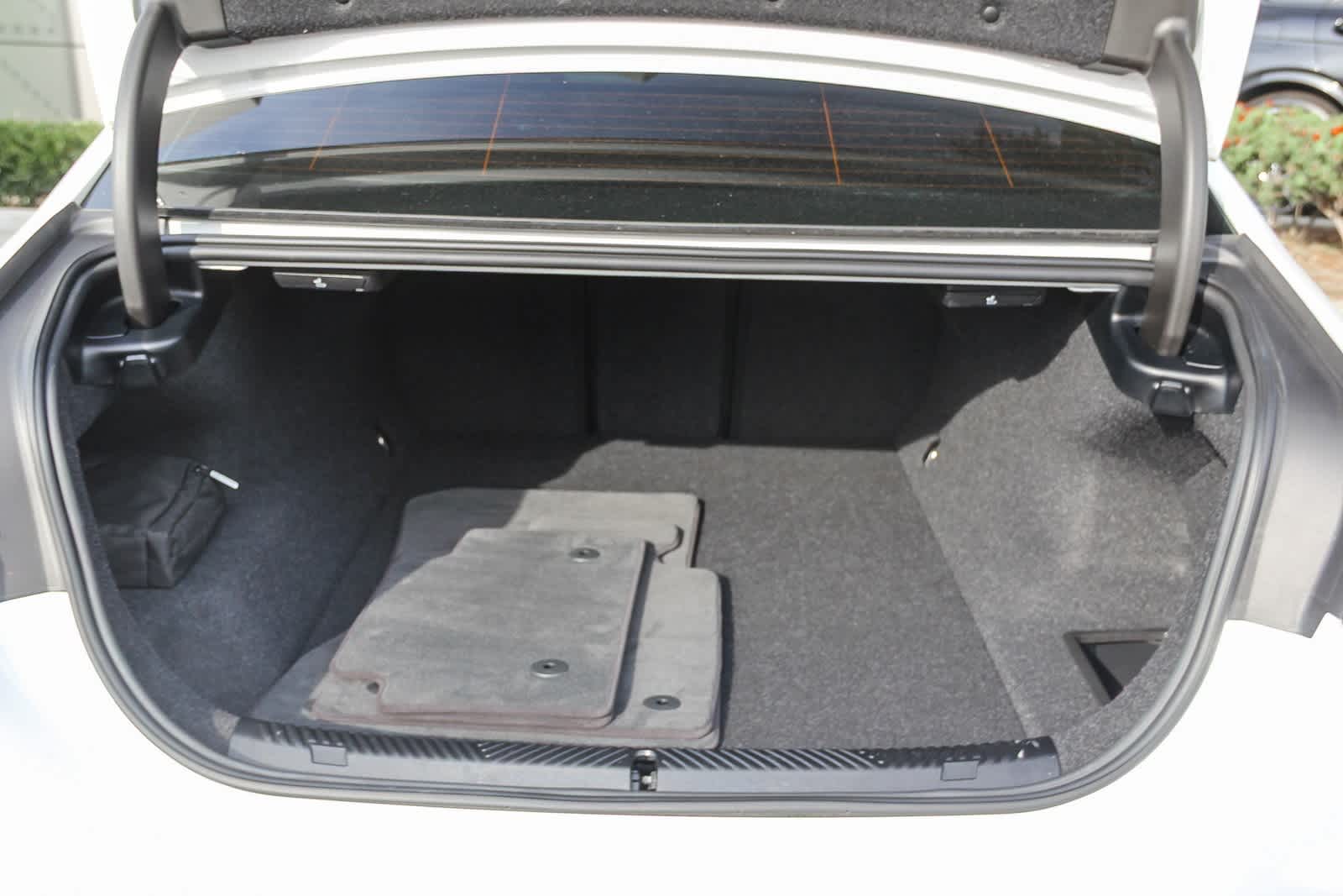 Thumbnail: 2024 BMW i5 - 22