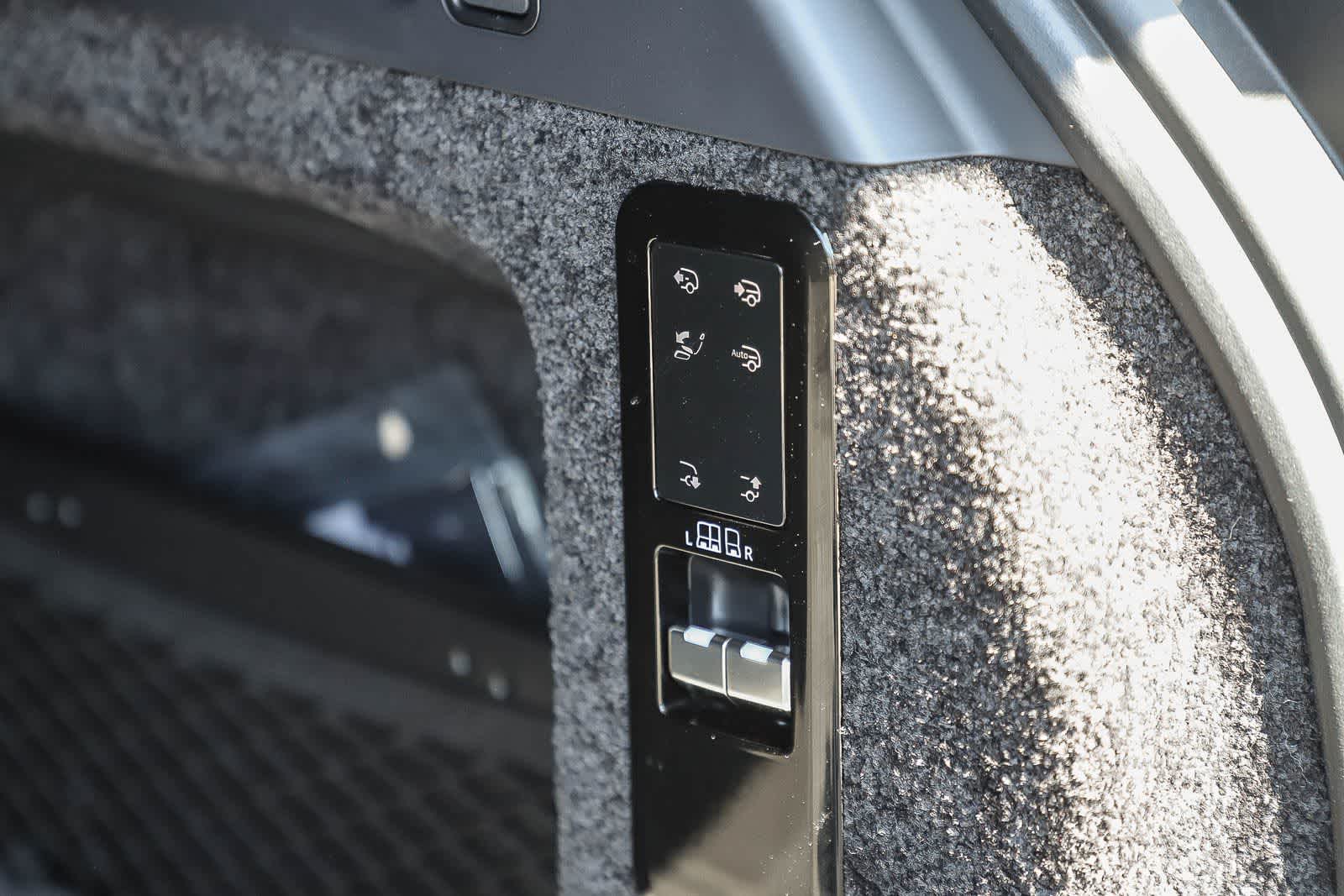 Thumbnail: 2024 Land Rover Range Rover - 31