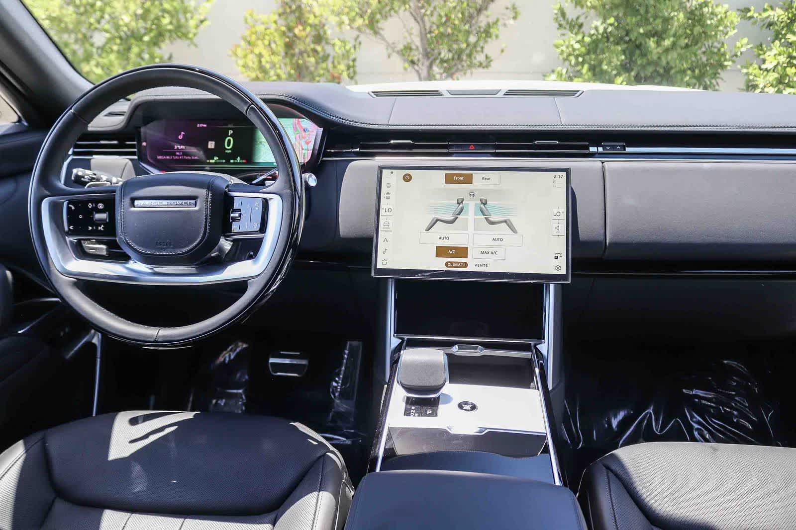 Thumbnail: 2026 Land Rover Range Rover - 12