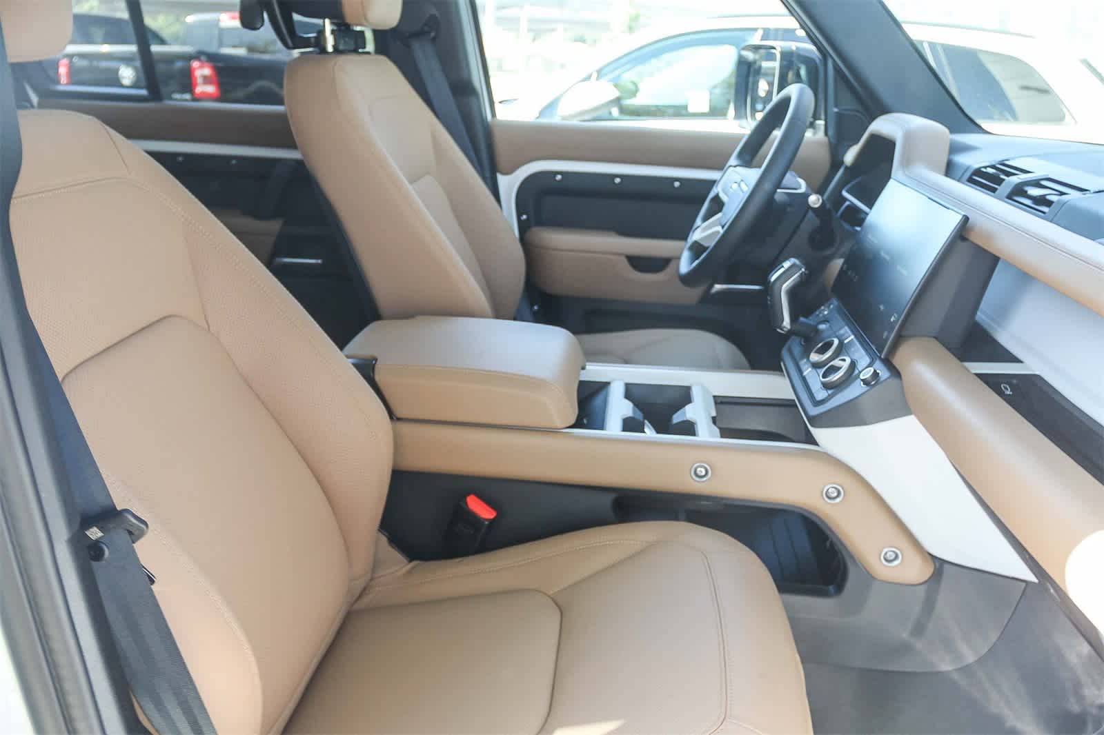 Thumbnail: 2026 Land Rover Defender - 23