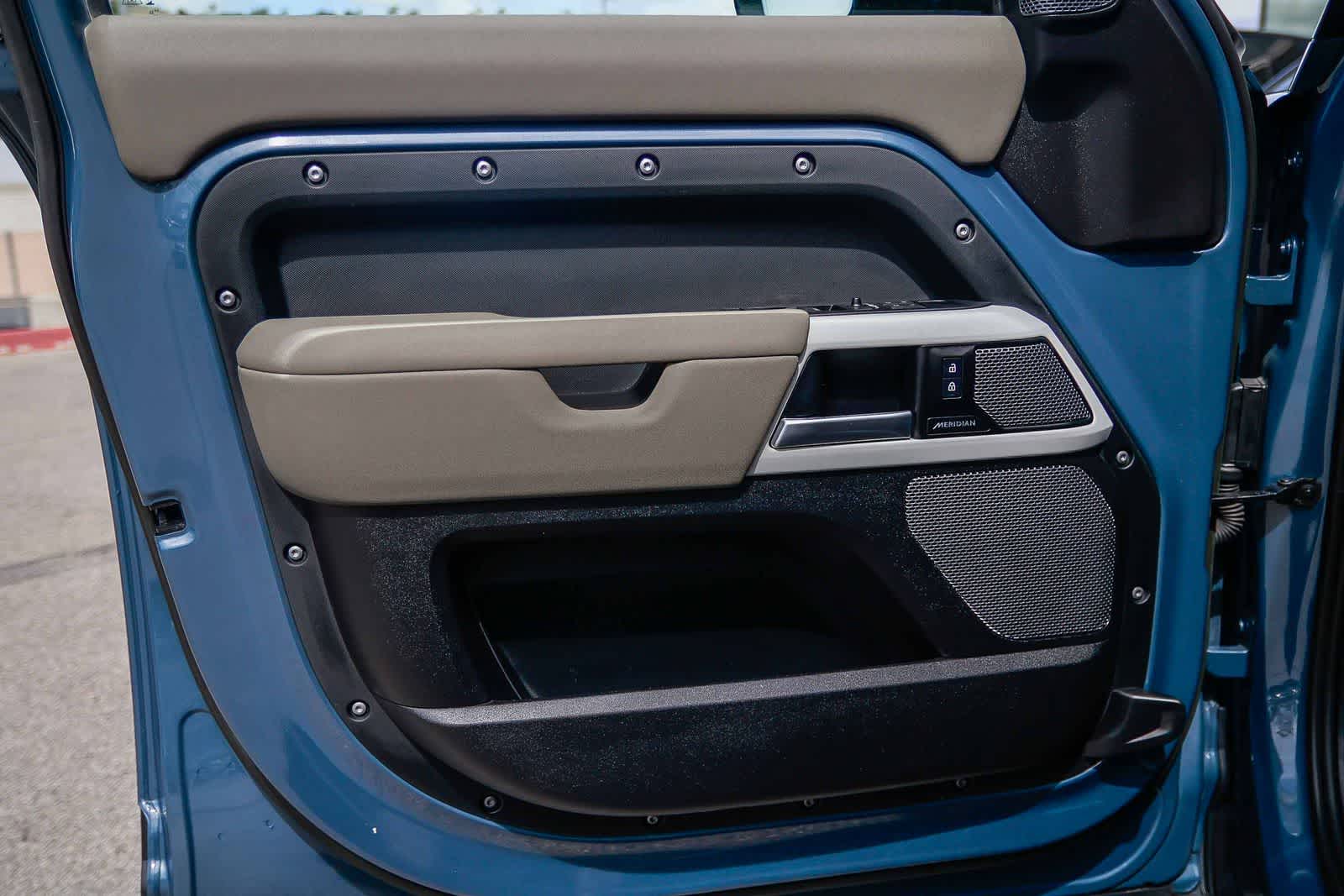 Thumbnail: 2023 Land Rover Defender - 21