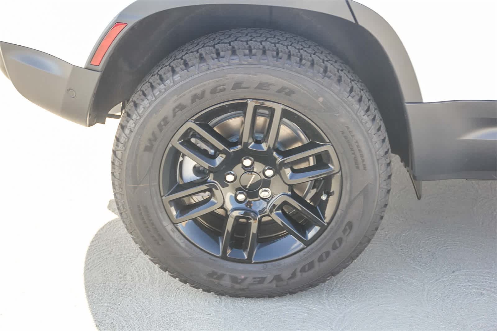 Thumbnail: 2026 Land Rover Defender - 8