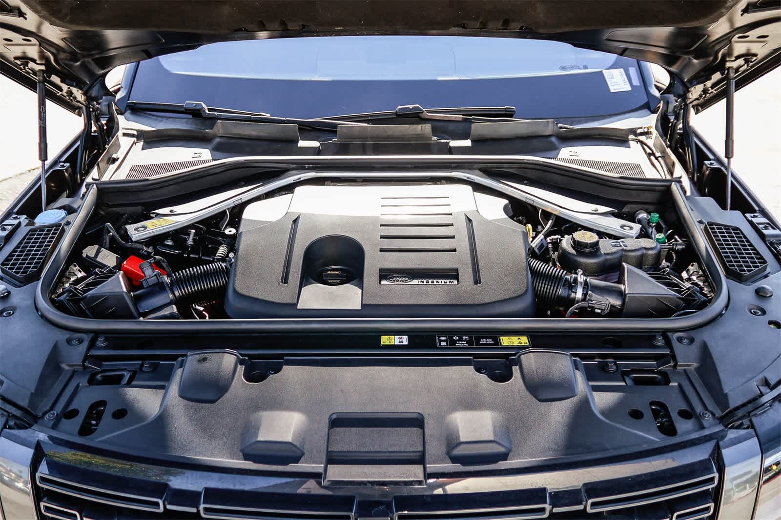 Thumbnail: 2023 Land Rover Range Rover - 30