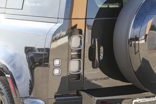 Thumbnail: 2025 Land Rover Defender - 7