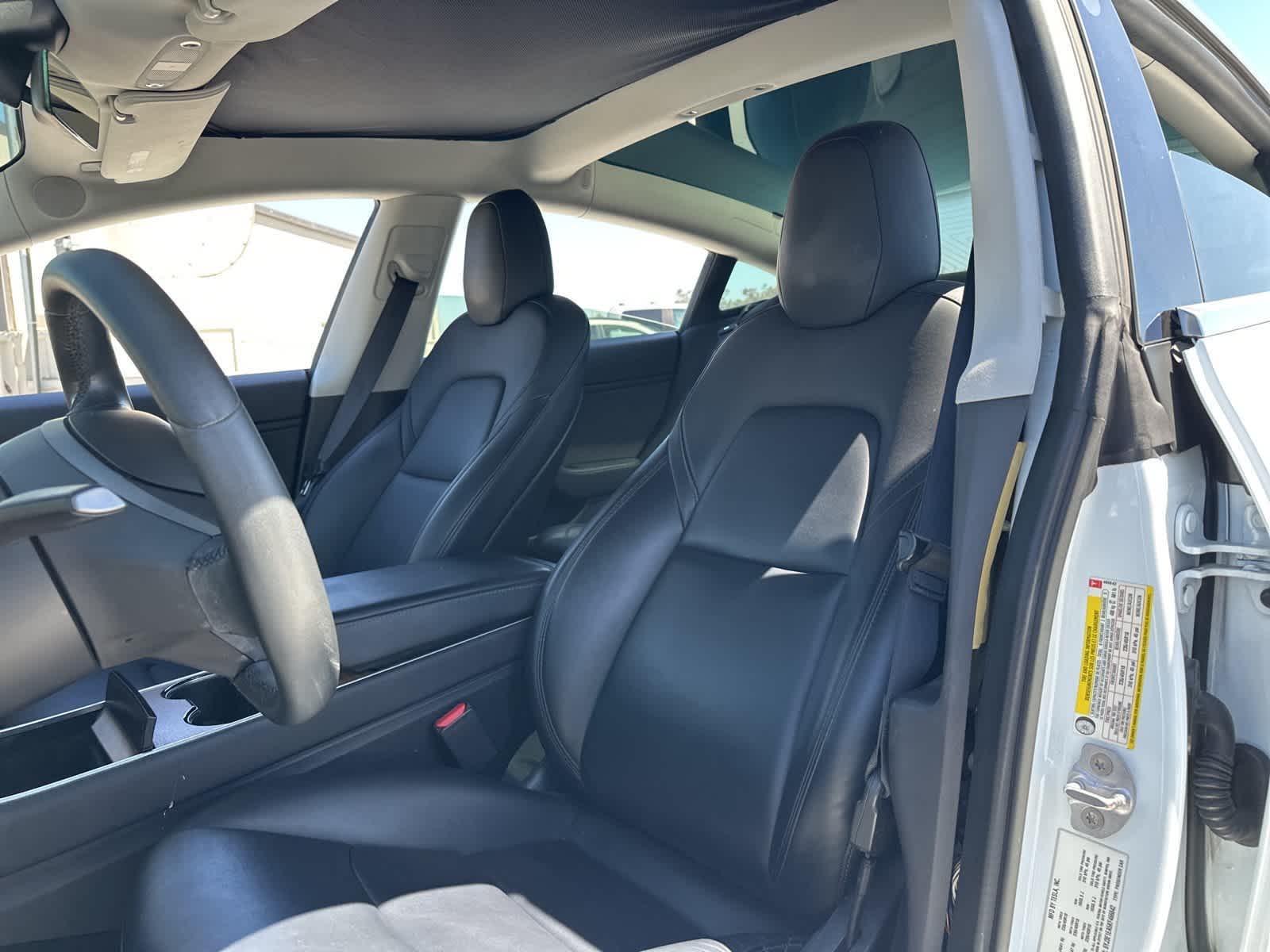 Thumbnail: 2019 Tesla Model 3 - 5
