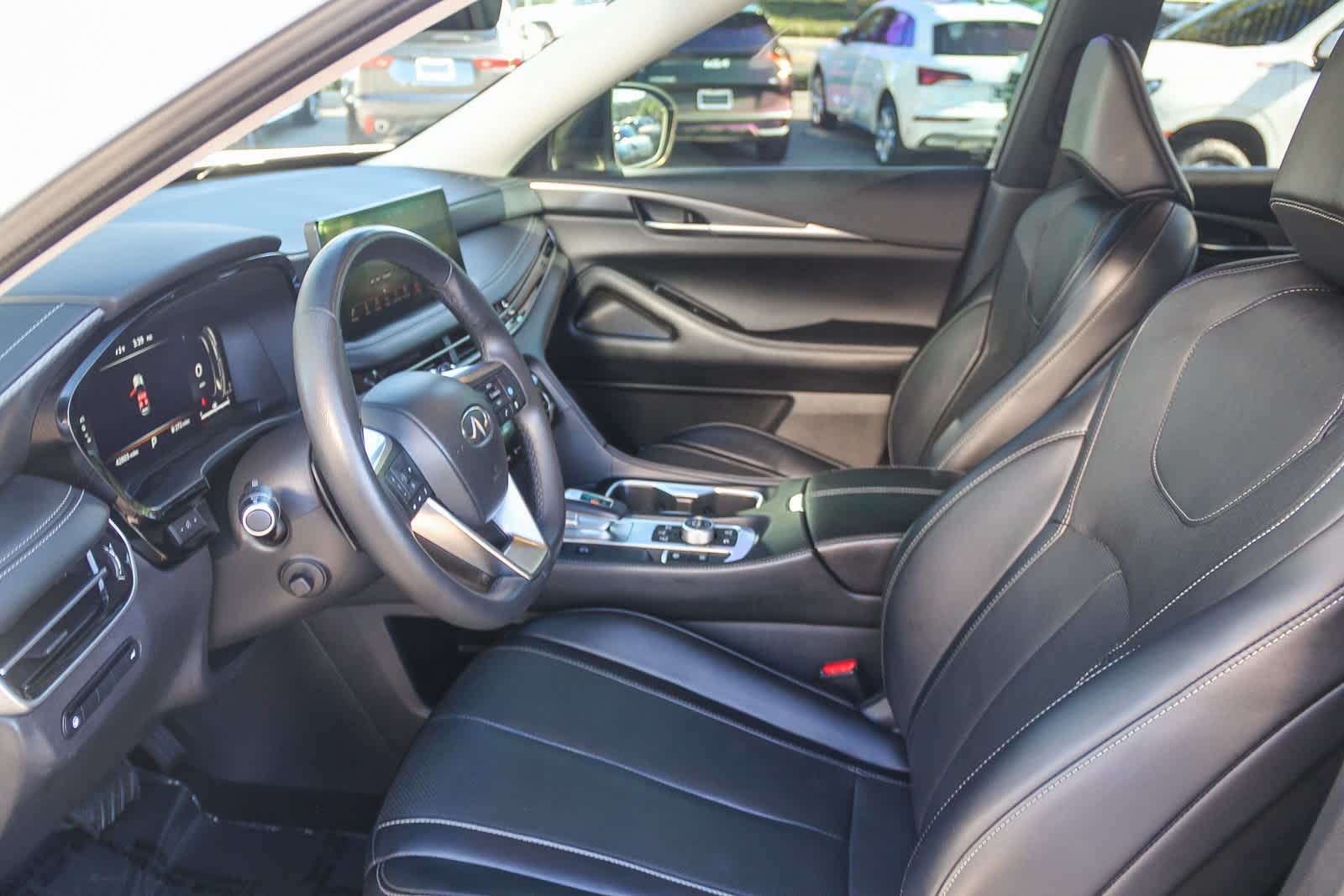 Thumbnail: 2023 INFINITI QX60 - 21