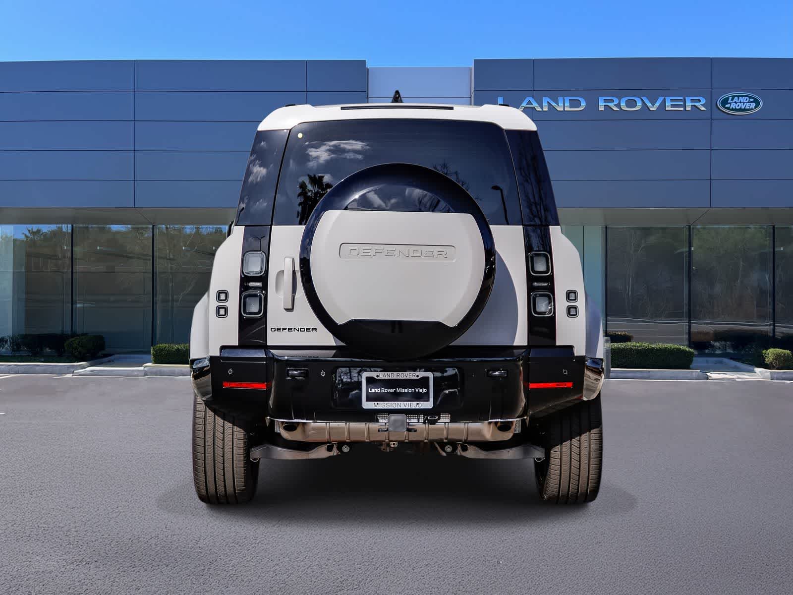 Thumbnail: 2026 Land Rover Defender - 5