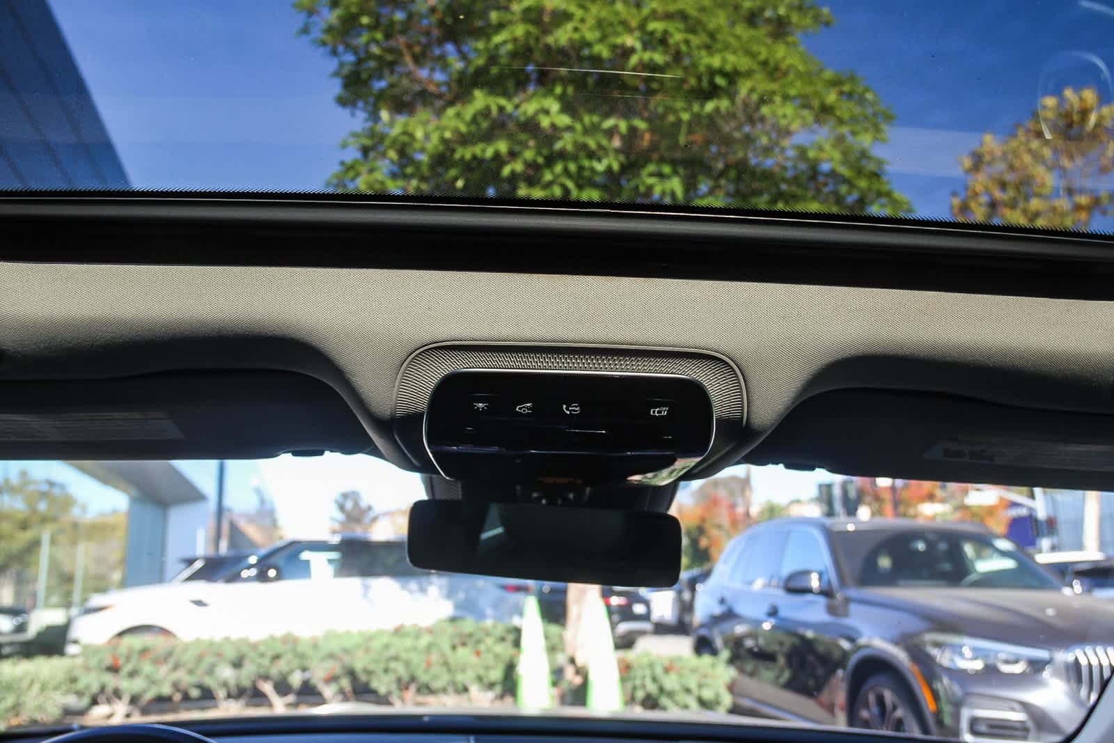 Thumbnail: 2022 Mercedes-Benz C-Class - 14