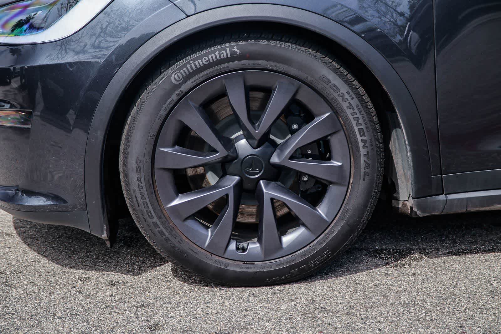 Thumbnail: 2024 Tesla Model X - 9