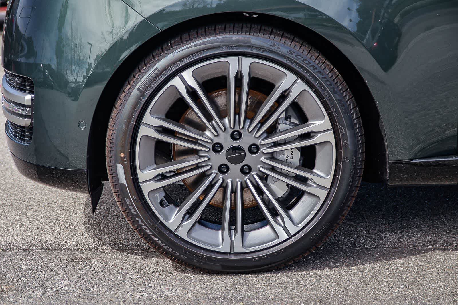 Thumbnail: 2026 Land Rover Range Rover - 9