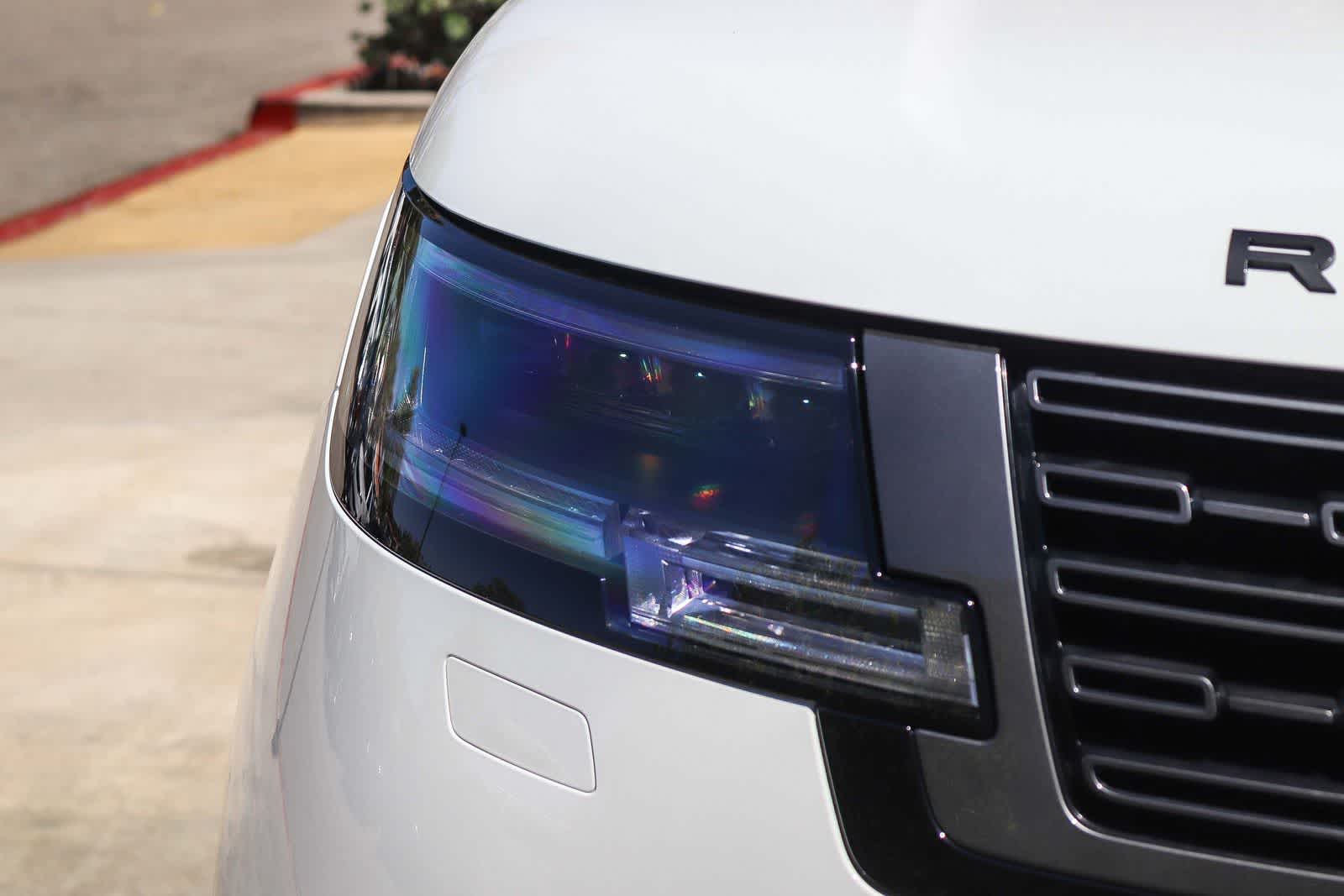 Thumbnail: 2026 Land Rover Range Rover - 10