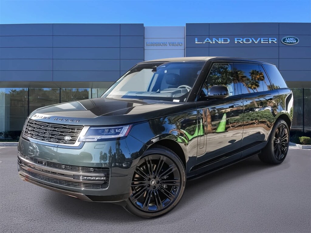 New 2025 Land Rover Range Rover SE SUV