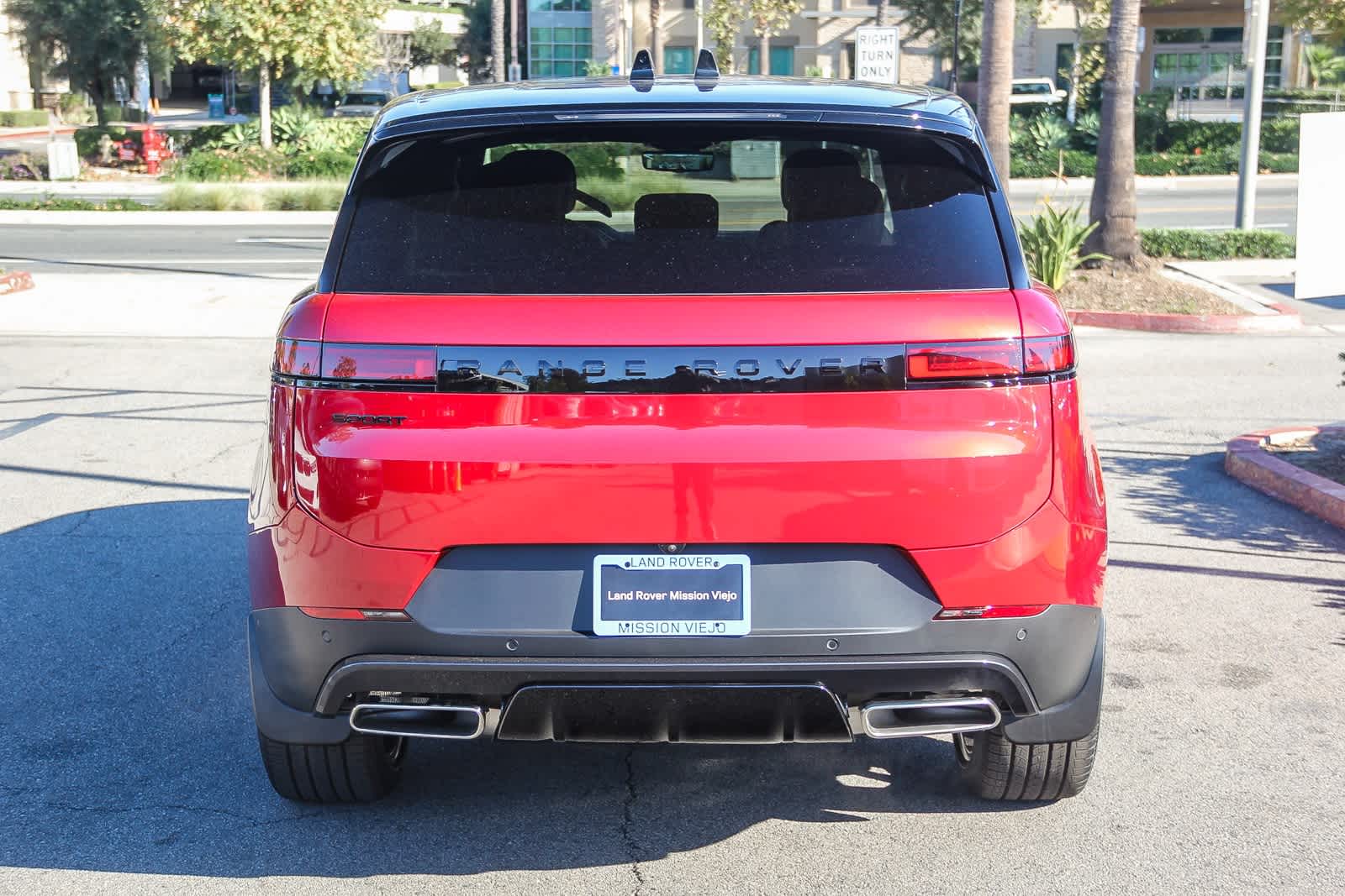 Thumbnail: 2025 Land Rover Range Rover Sport - 6