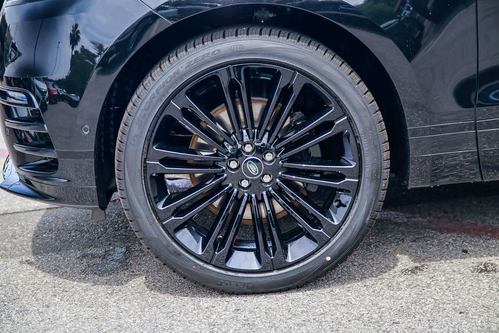 Thumbnail: 2026 Land Rover Range Rover Velar - 9