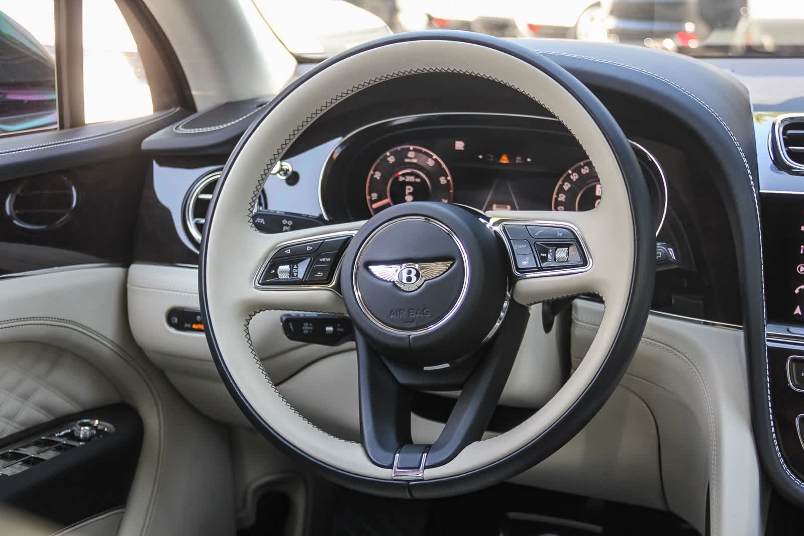 Thumbnail: 2024 Bentley Bentayga - 14
