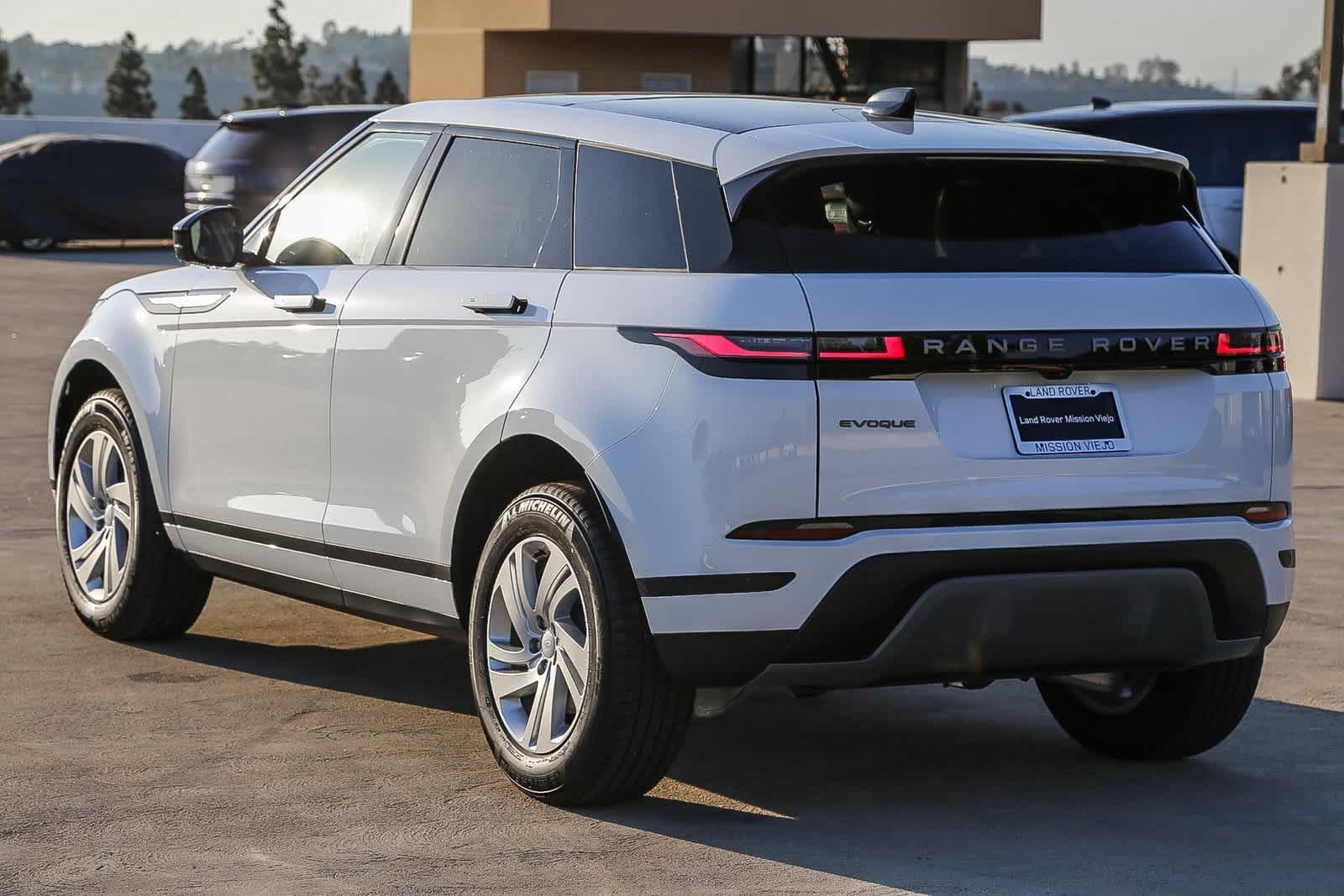Thumbnail: 2026 Land Rover Range Rover Evoque - 8
