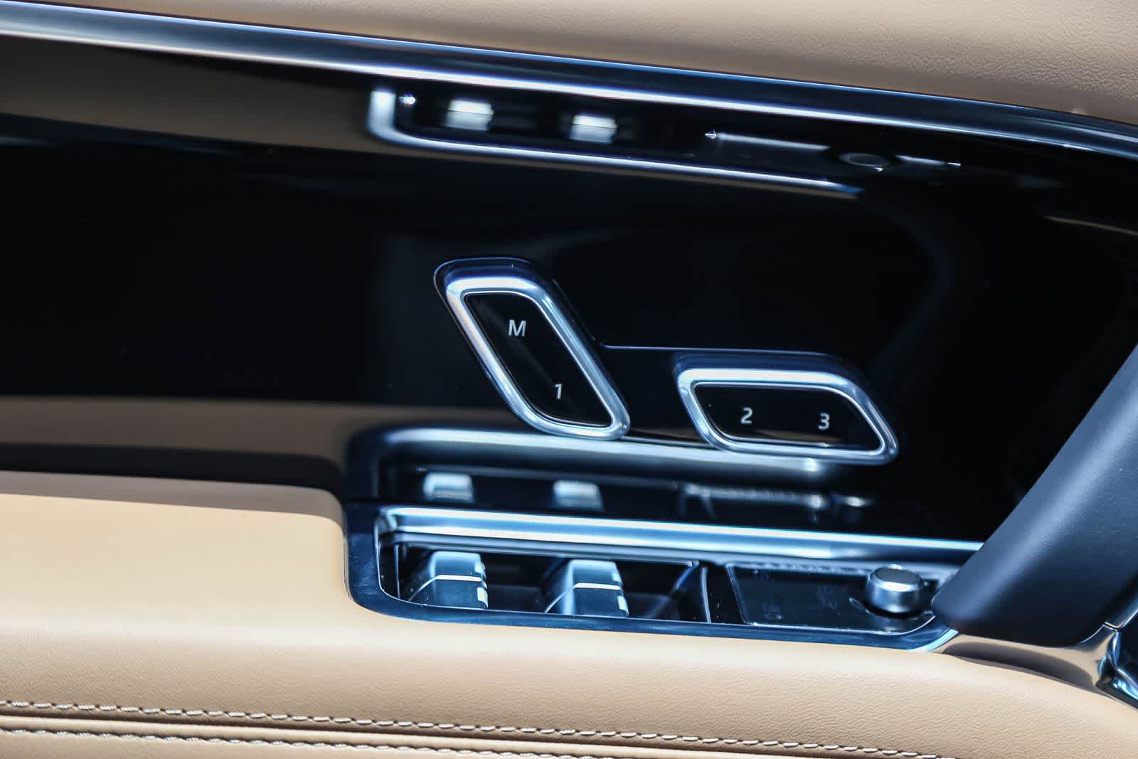 Thumbnail: 2026 Land Rover Range Rover - 22