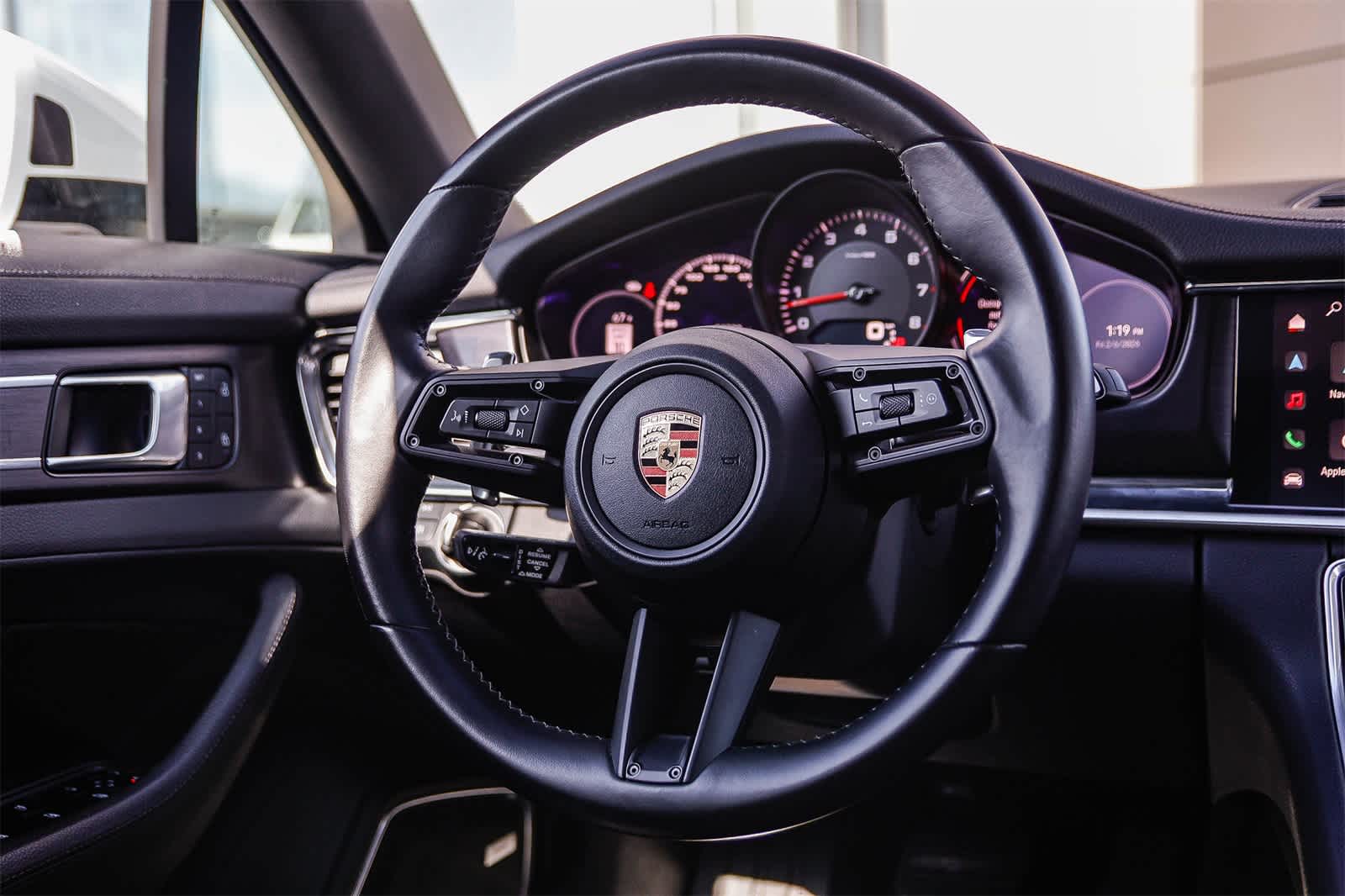 Thumbnail: 2023 Porsche Panamera - 13