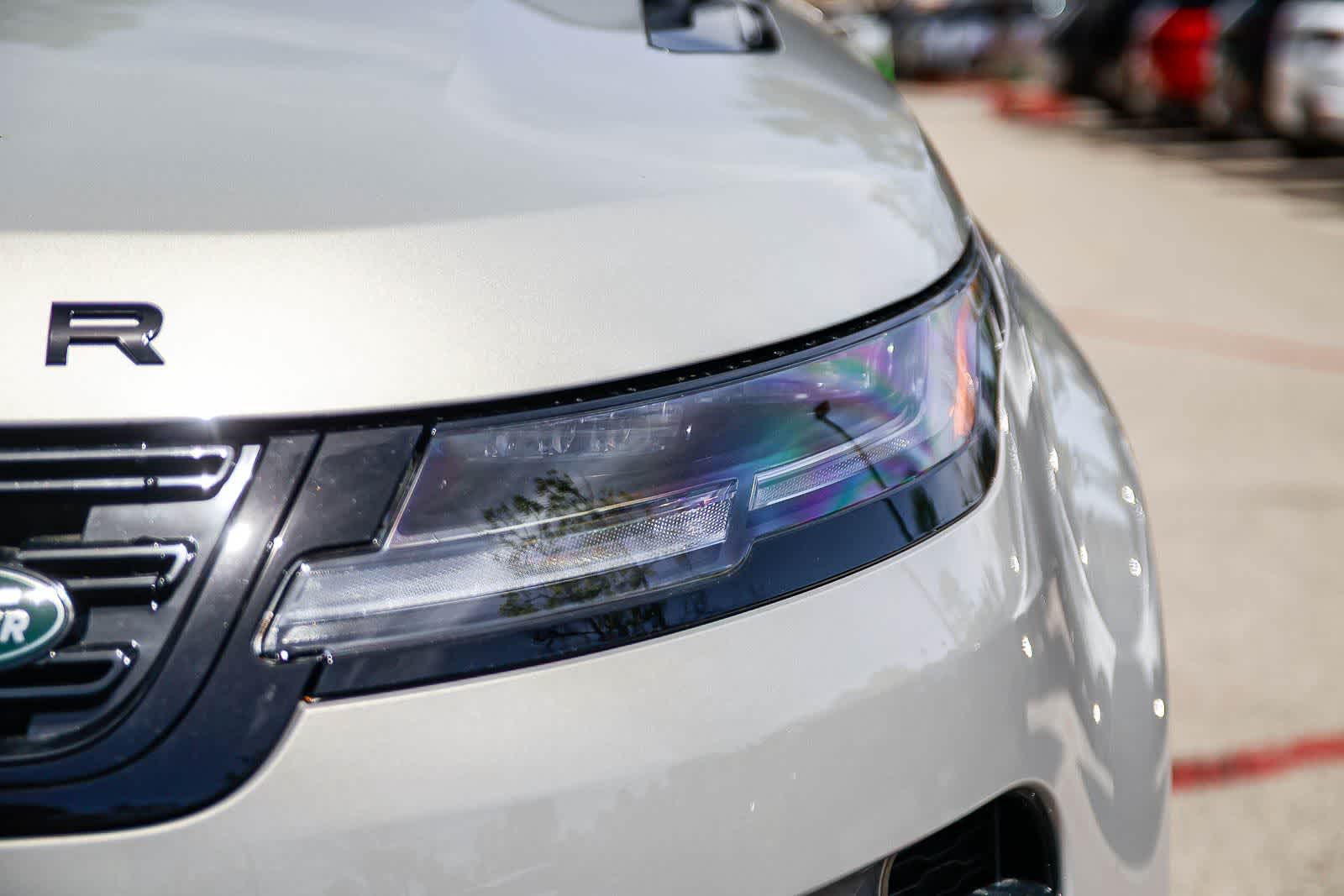 Thumbnail: 2026 Land Rover Range Rover Evoque - 10