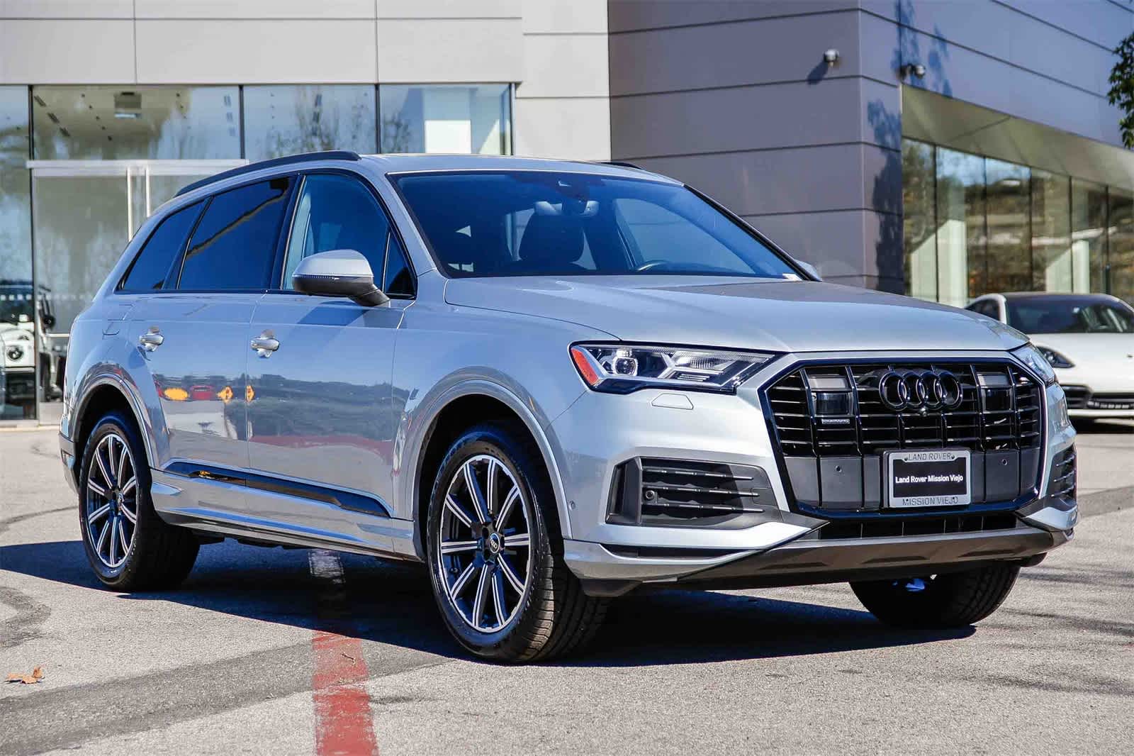 Thumbnail: 2023 Audi Q7 - 3