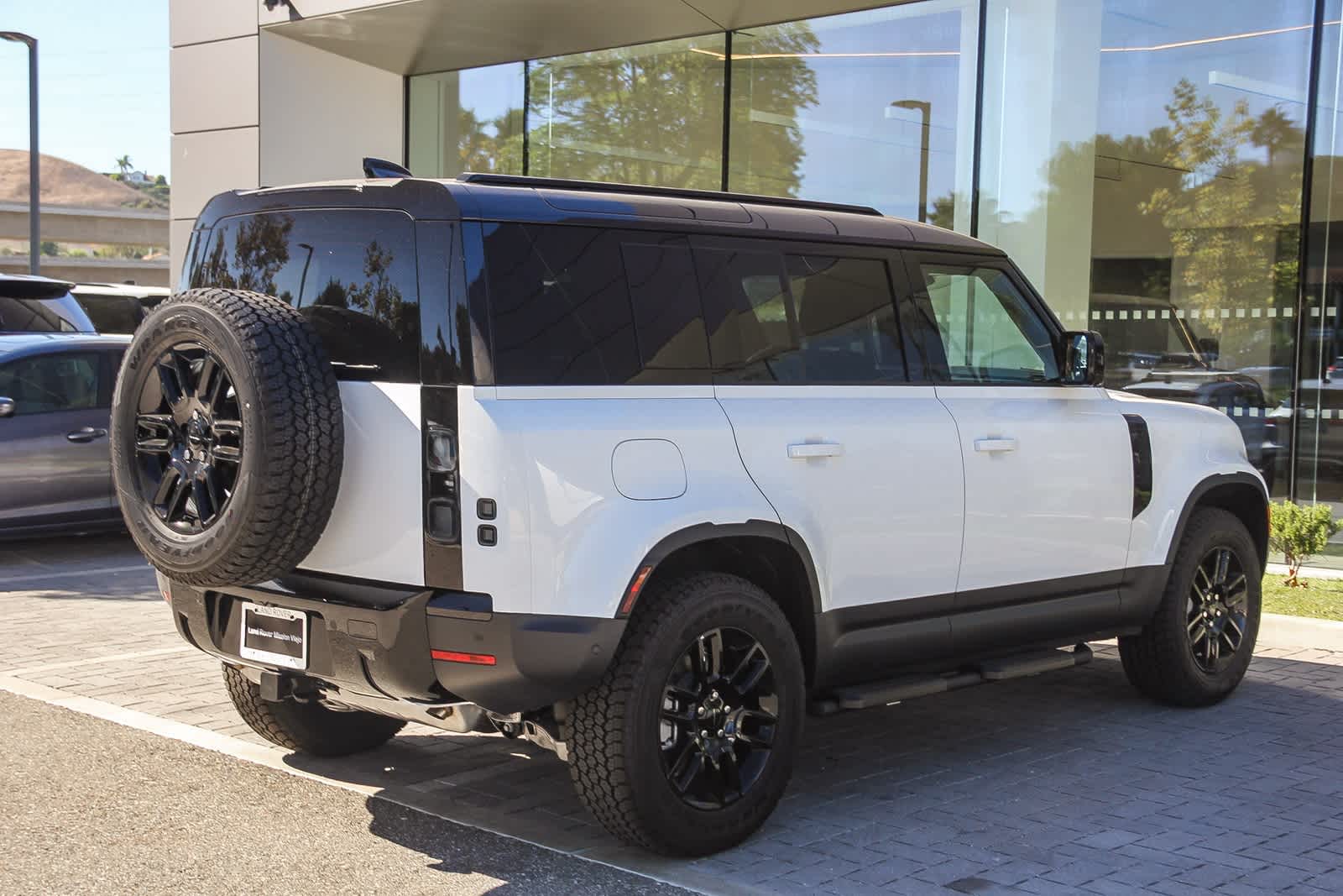 Thumbnail: 2026 Land Rover Defender - 6