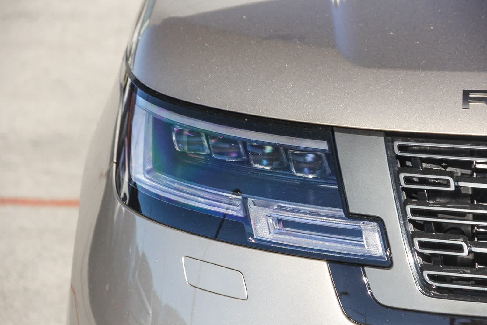 Thumbnail: 2025 Land Rover Range Rover - 4