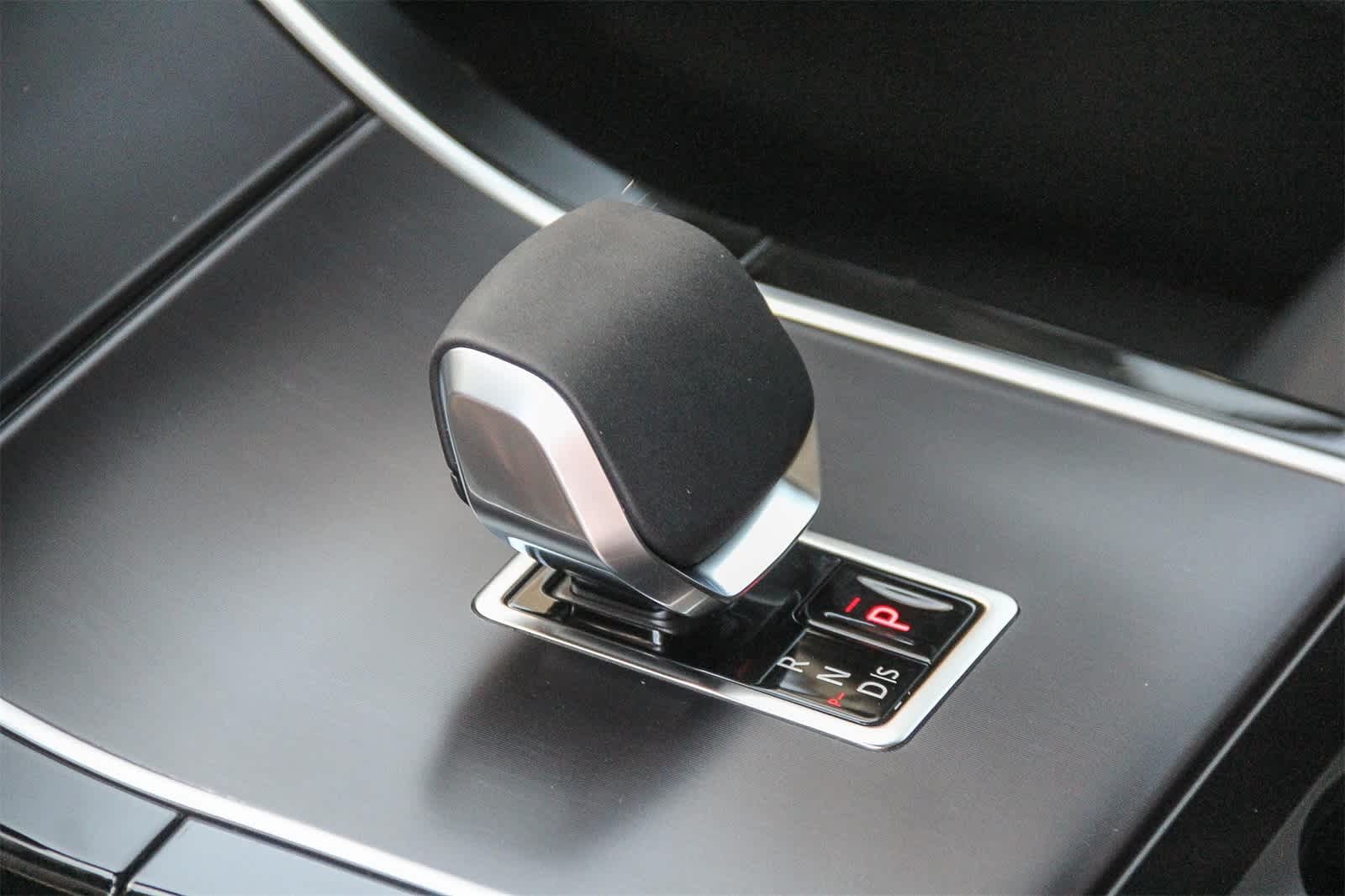 Thumbnail: 2026 Land Rover Range Rover Velar - 19