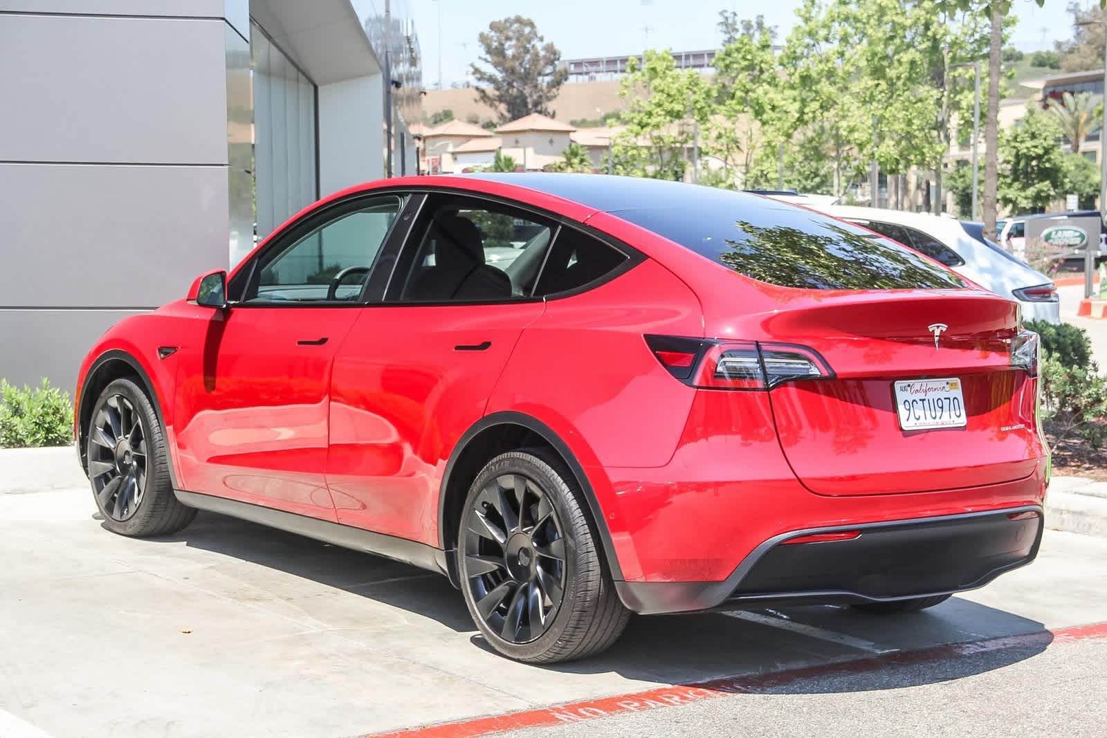 2022 Tesla Model Y Long Range 4