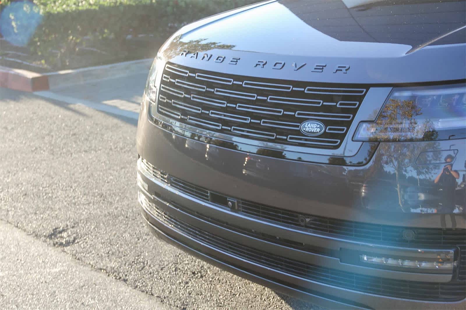 Thumbnail: 2025 Land Rover Range Rover - 5