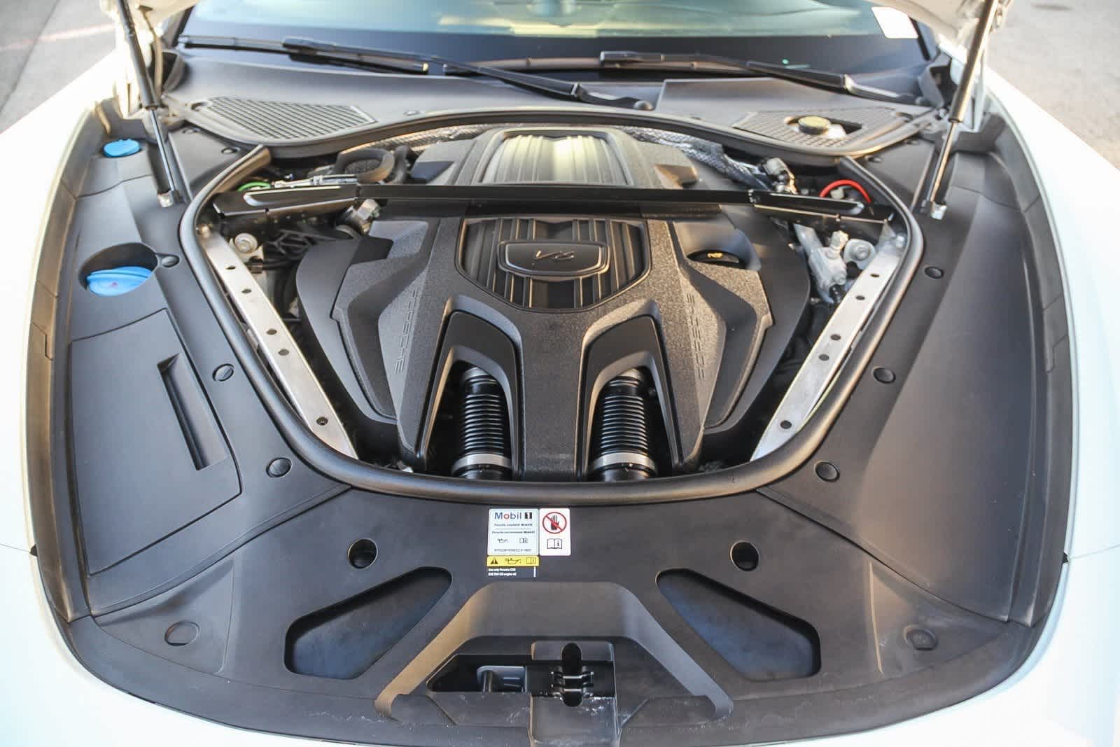 Thumbnail: 2023 Porsche Panamera - 25