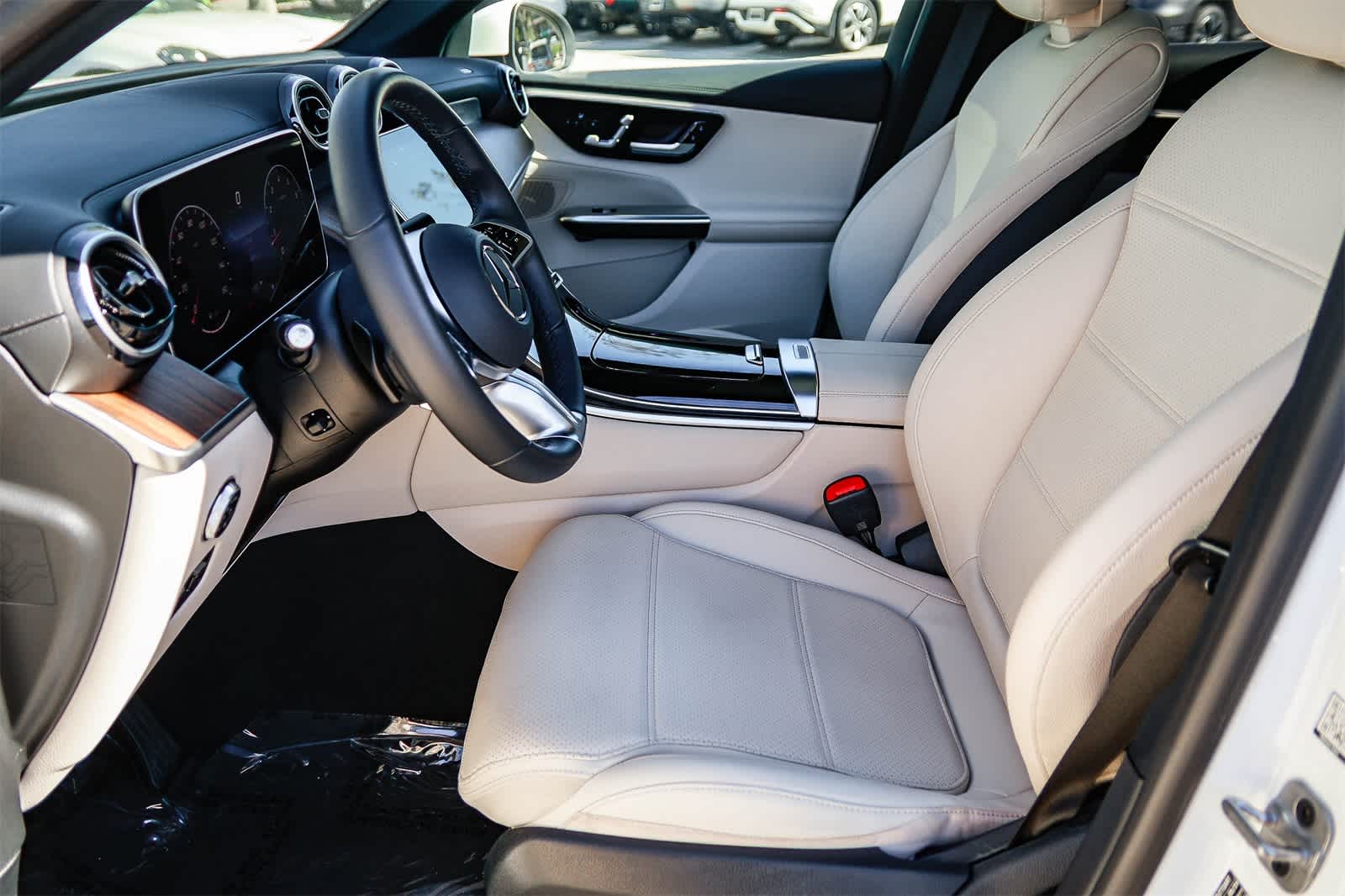 Thumbnail: 2024 Mercedes-Benz GLC - 19