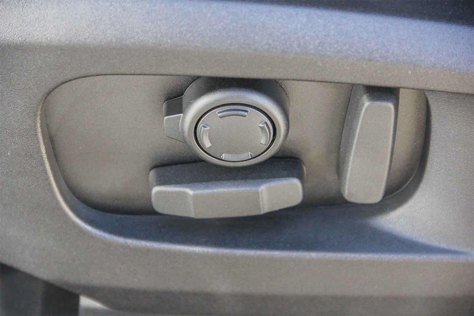 Thumbnail: 2026 Land Rover Defender - 19