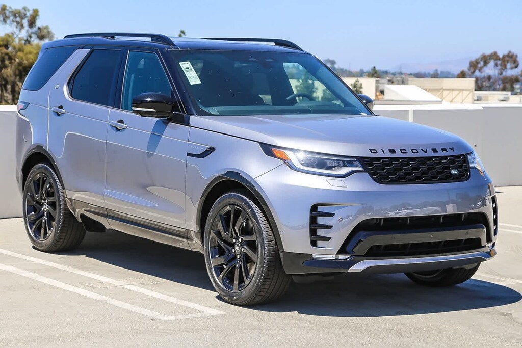 New 2025 Land Rover Discovery Dynamic SE SUV