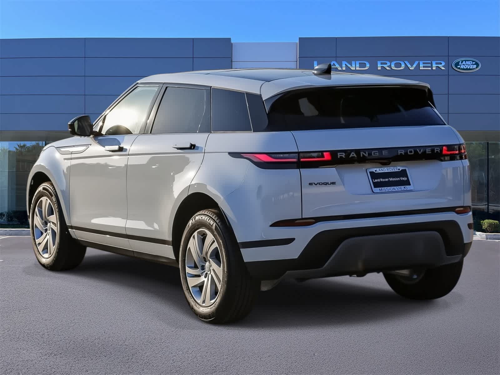 Thumbnail: 2026 Land Rover Range Rover Evoque - 6