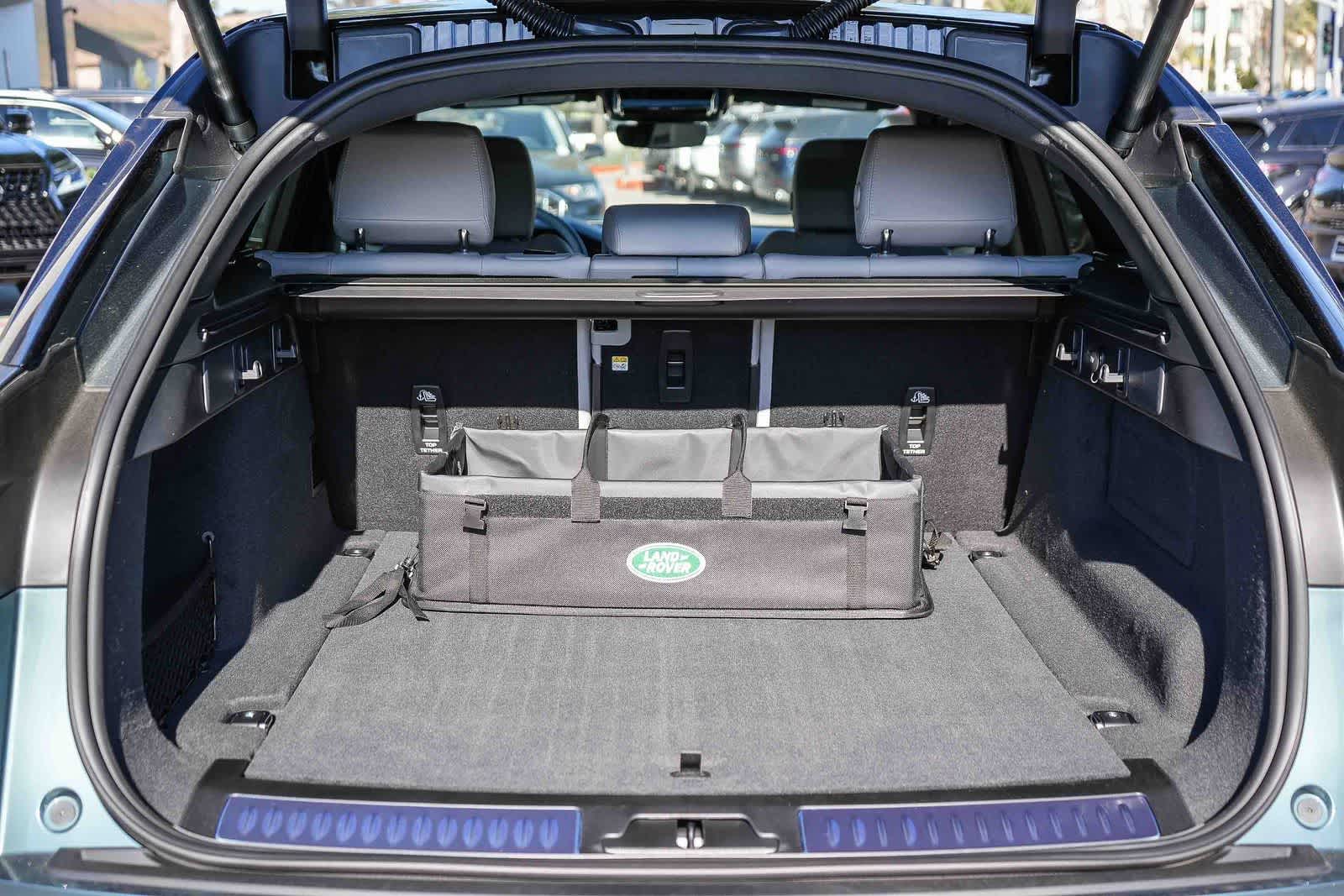 Thumbnail: 2026 Land Rover Range Rover Velar - 23