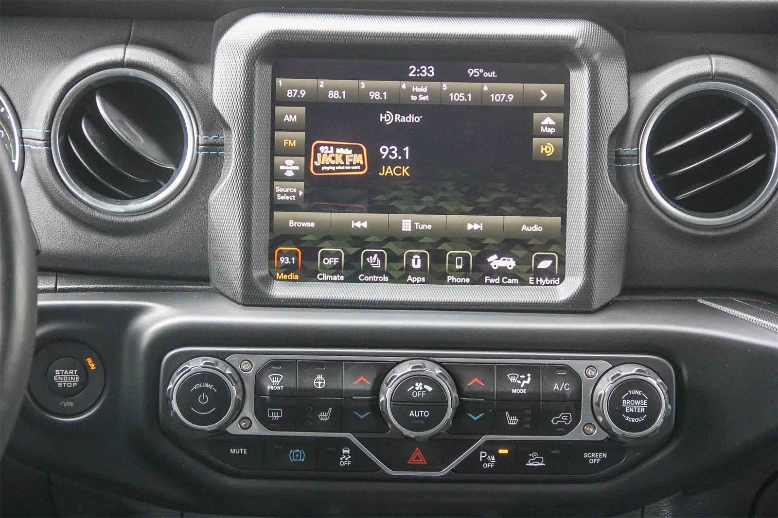 Thumbnail: 2022 Jeep Wrangler - 11