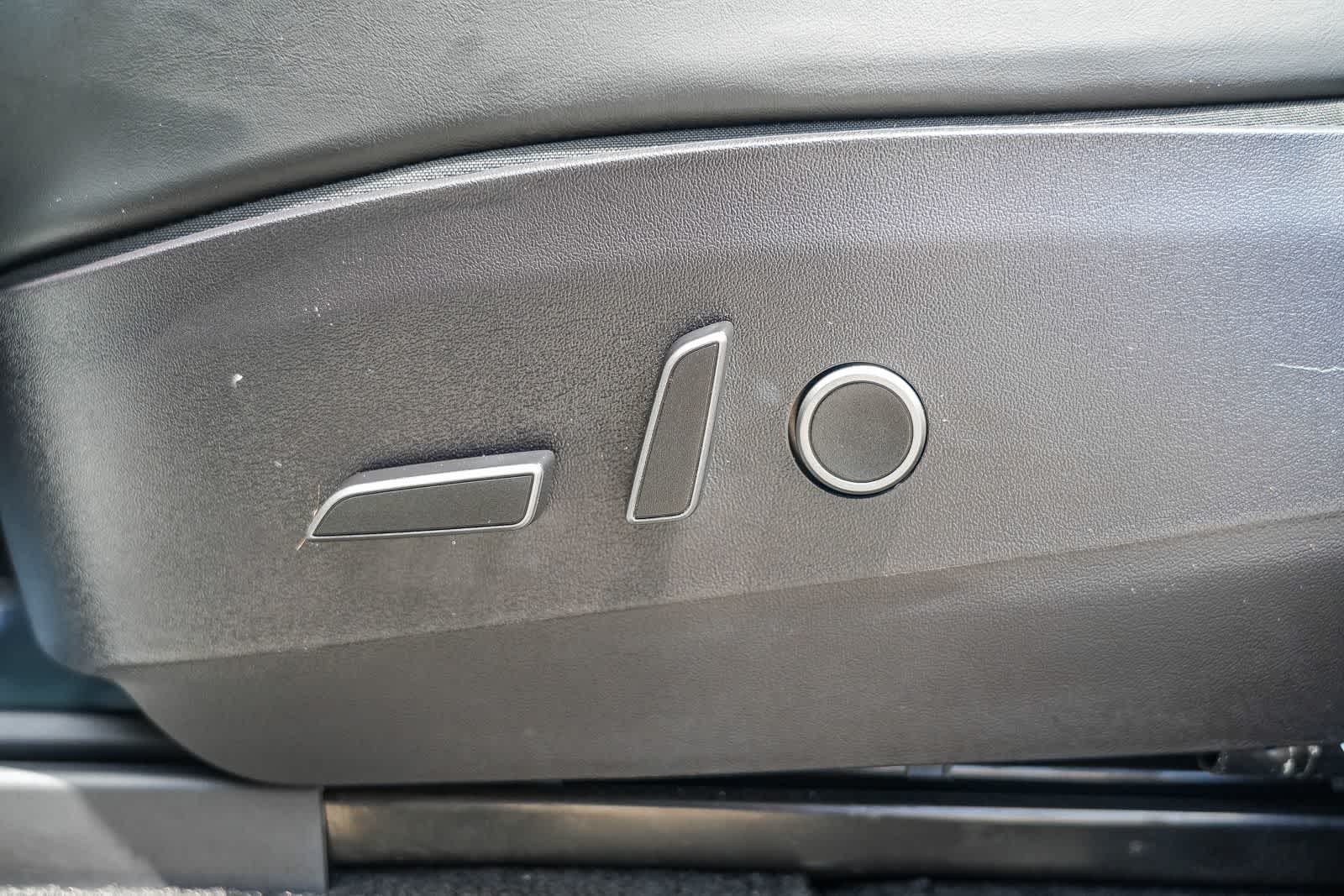 Thumbnail: 2022 Tesla Model Y - 18