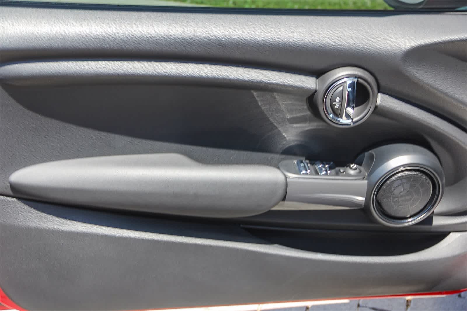Thumbnail: 2020 MINI Cooper Convertible - 16