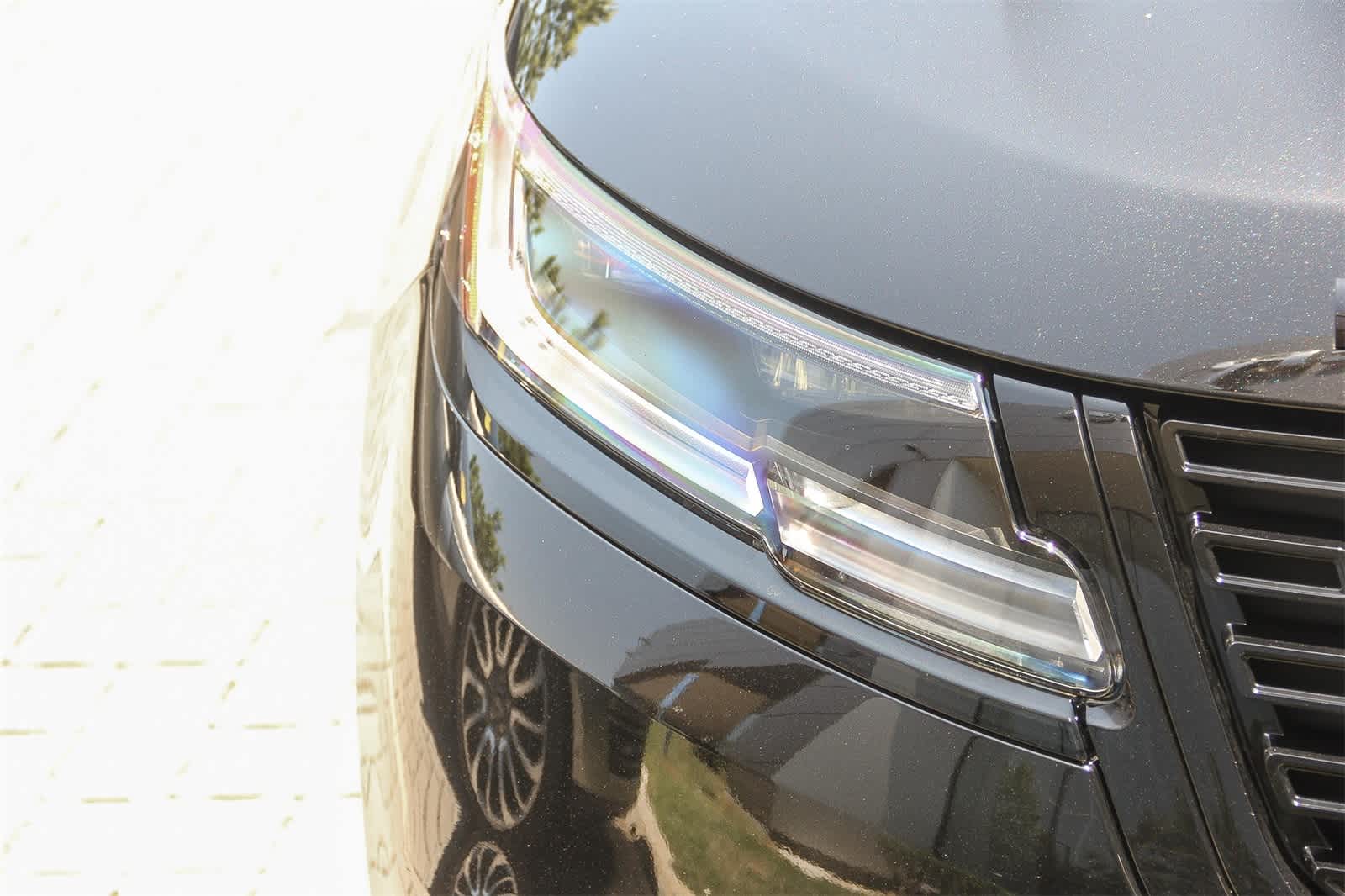 Thumbnail: 2026 Land Rover Range Rover Velar - 10