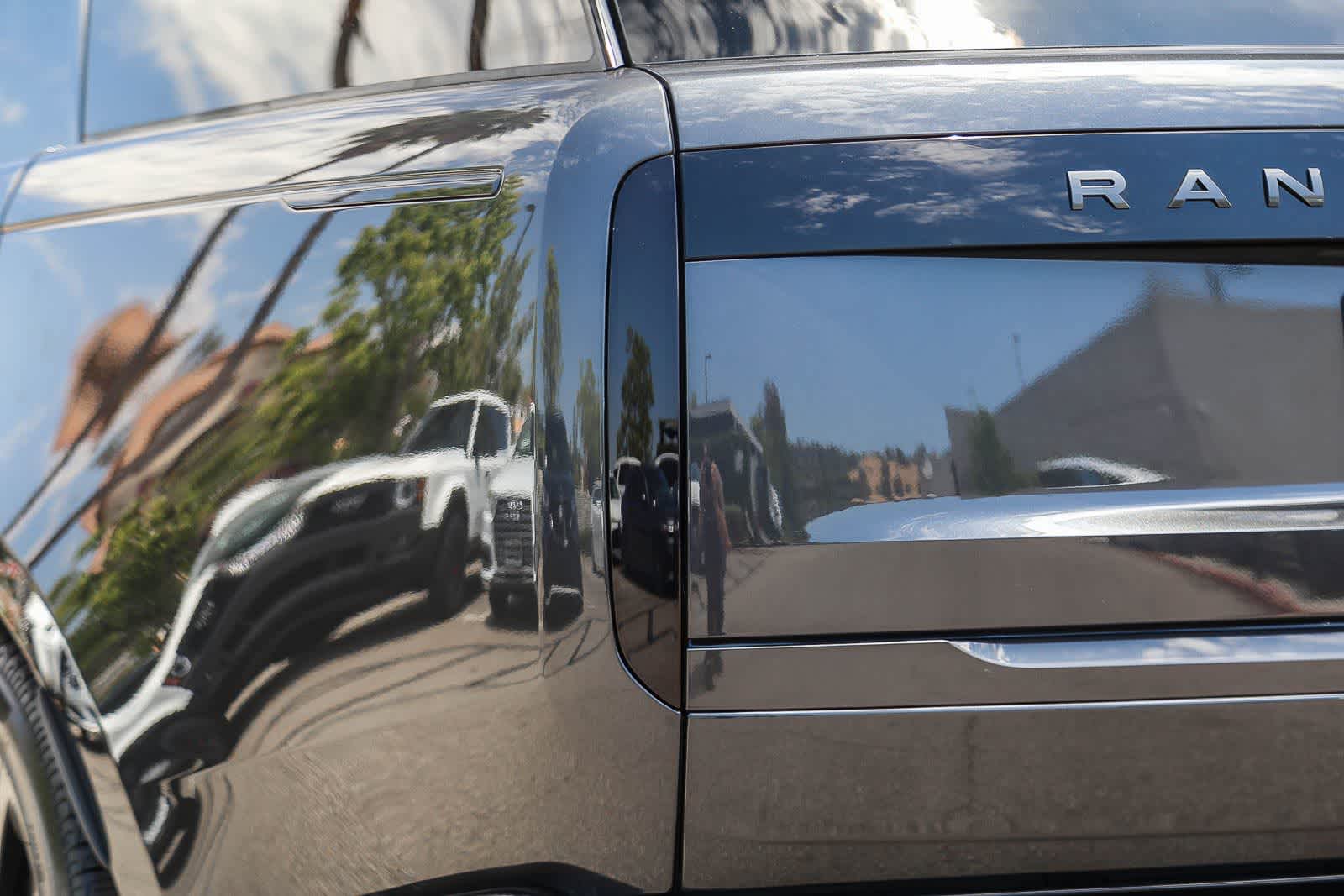 Thumbnail: 2026 Land Rover Range Rover - 7